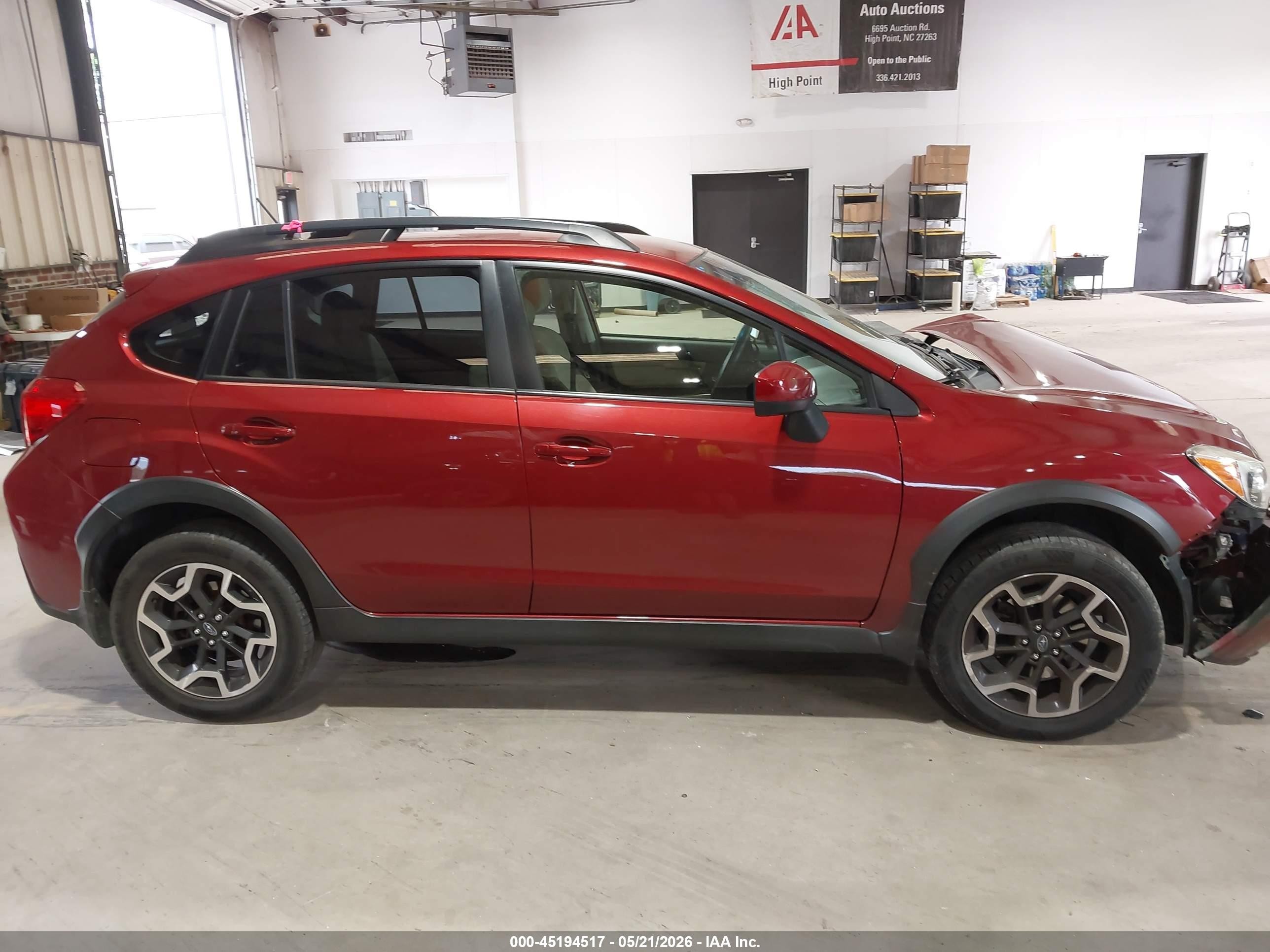 2016 Subaru Crosstrek 2.0i Premium Burgundy vin: JF2GPABC9G8207068