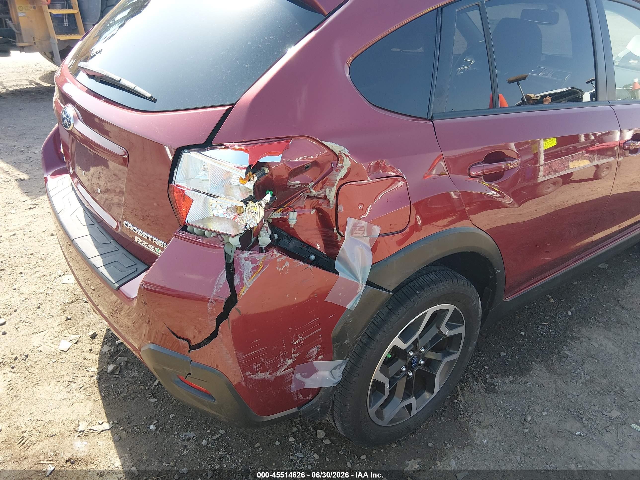 2016 Subaru Crosstrek 2.0i Premium Red vin: JF2GPABC9G8321278