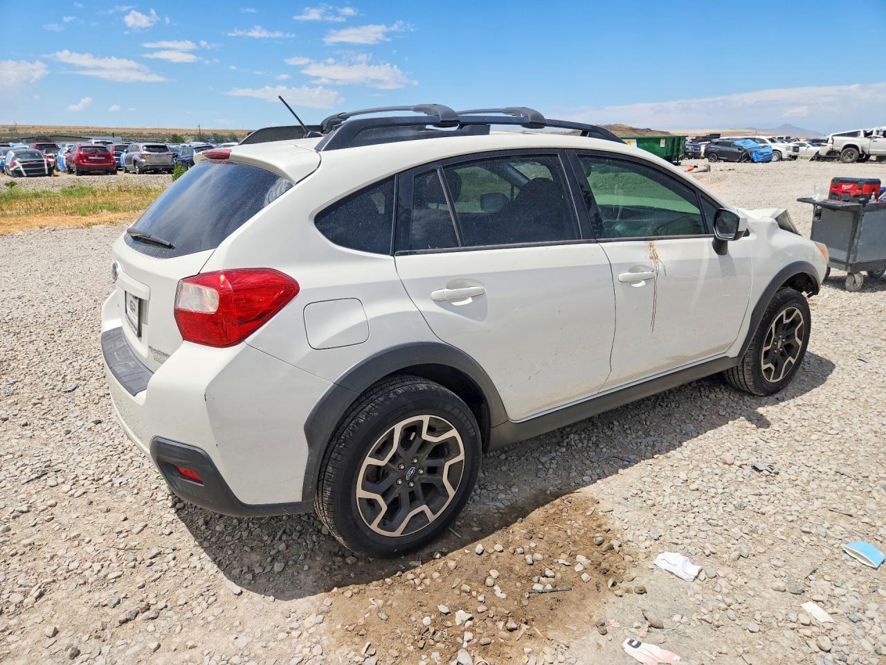 2017 Subaru Crosstrek Premium White vin: JF2GPABC9H8206407