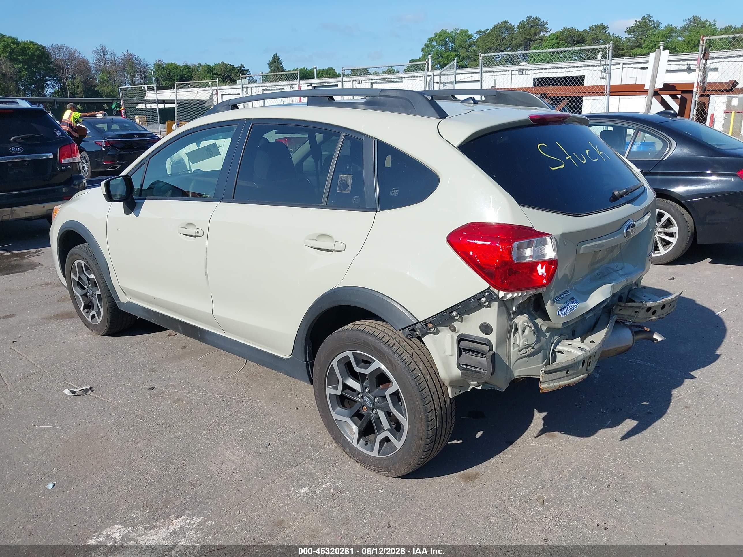 2016 Subaru Crosstrek 2.0i Premium Gray vin: JF2GPABCXGH202865