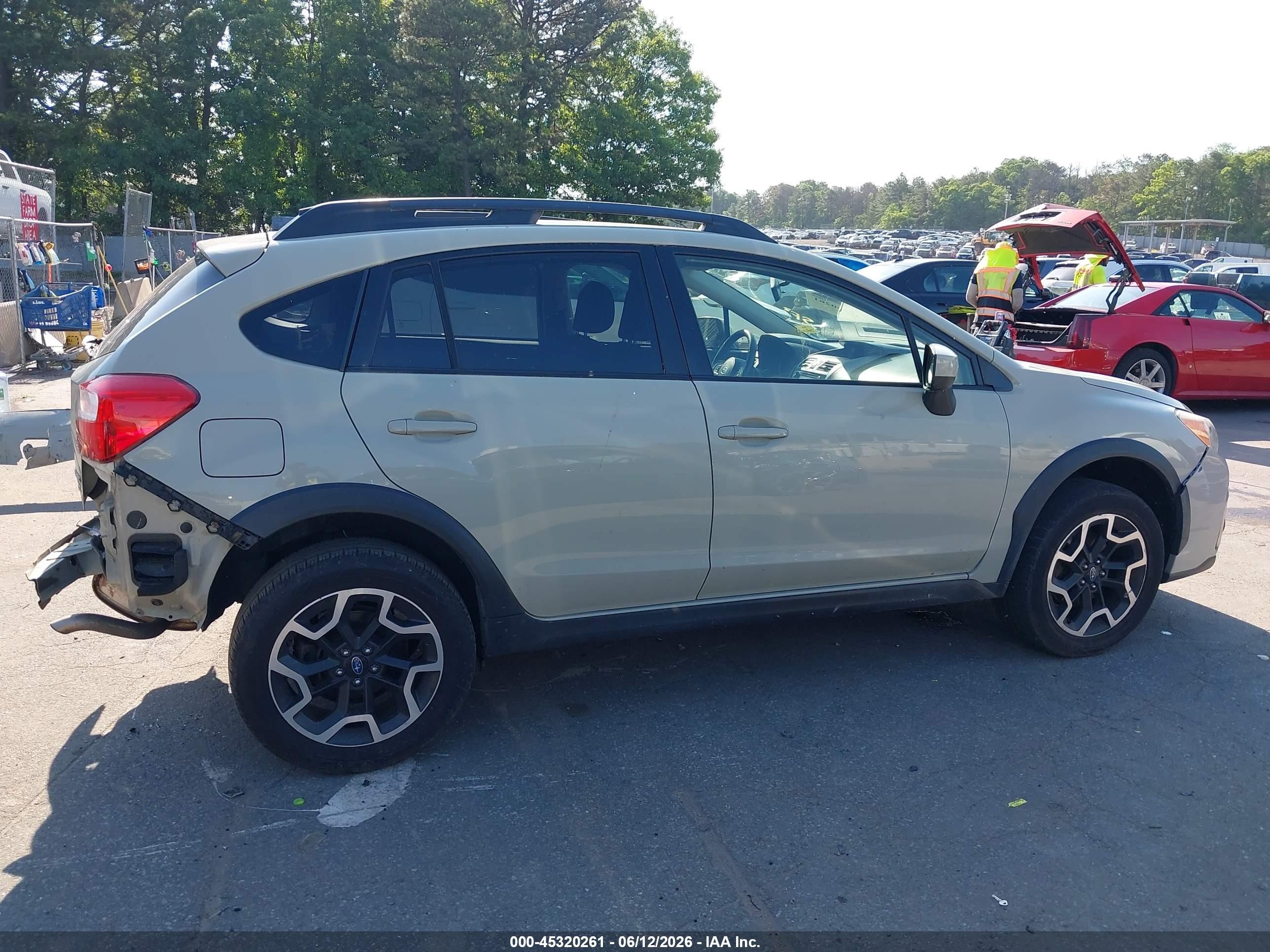 2016 Subaru Crosstrek 2.0i Premium Gray vin: JF2GPABCXGH202865