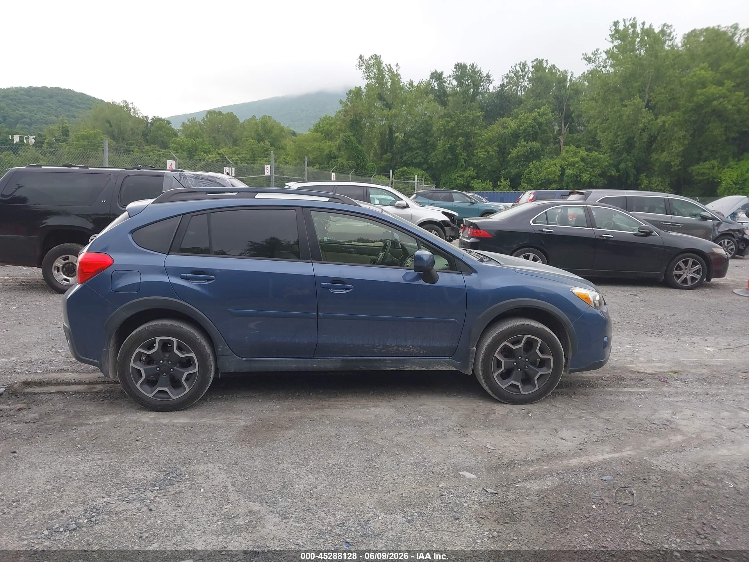 2013 Subaru Xv Crosstrek 2.0i Premium Blue vin: JF2GPACC0D1214641