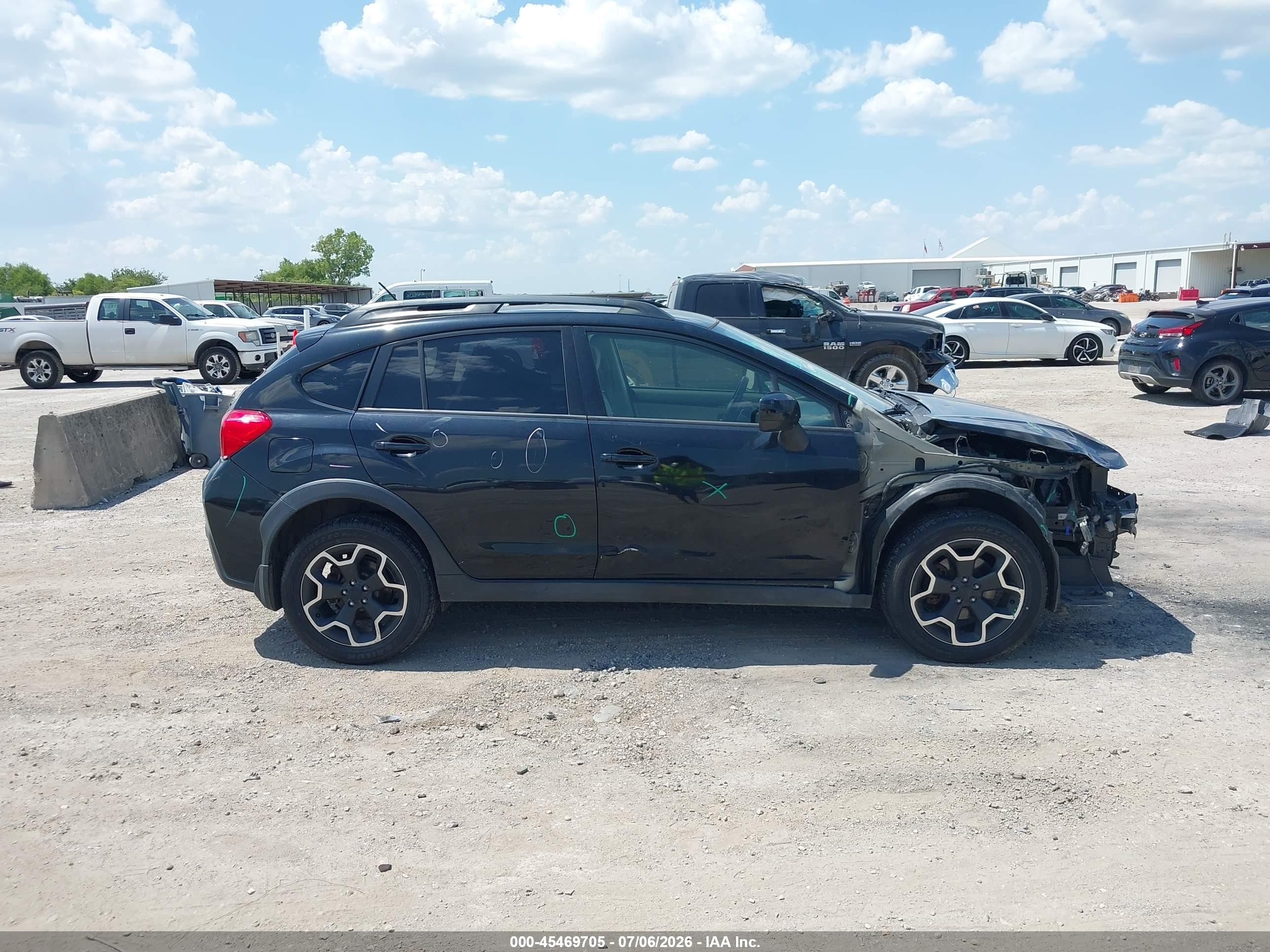 2014 Subaru Xv Crosstrek 2.0i Premium Black vin: JF2GPACC0E8264755