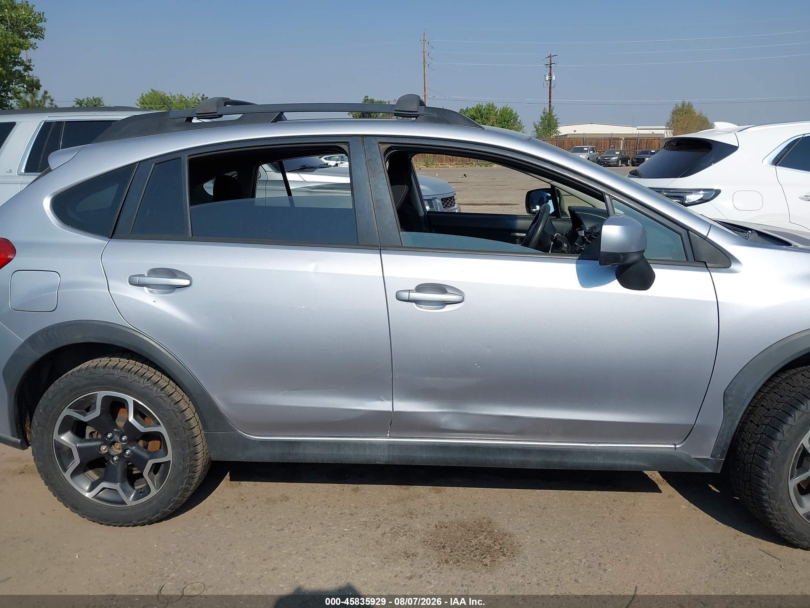 2014 Subaru Xv Crosstrek 2.0i Premium Silver vin: JF2GPACC0E9330344