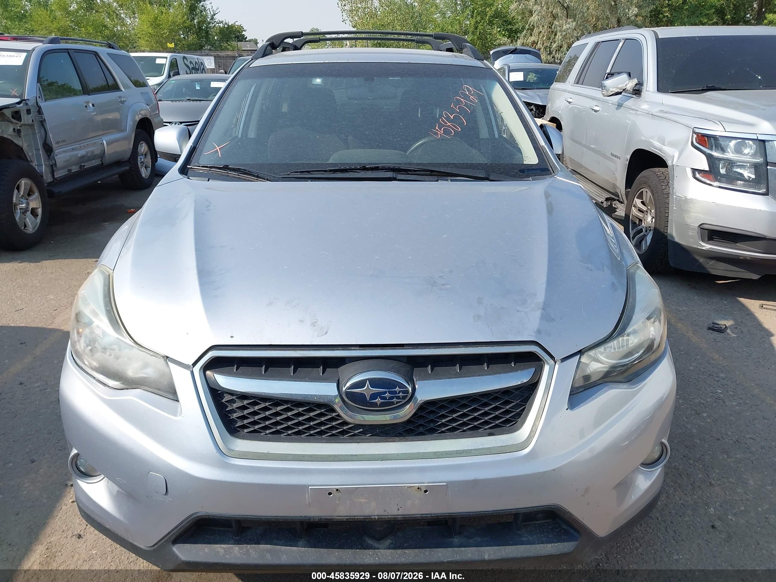 2014 Subaru Xv Crosstrek 2.0i Premium Silver vin: JF2GPACC0E9330344