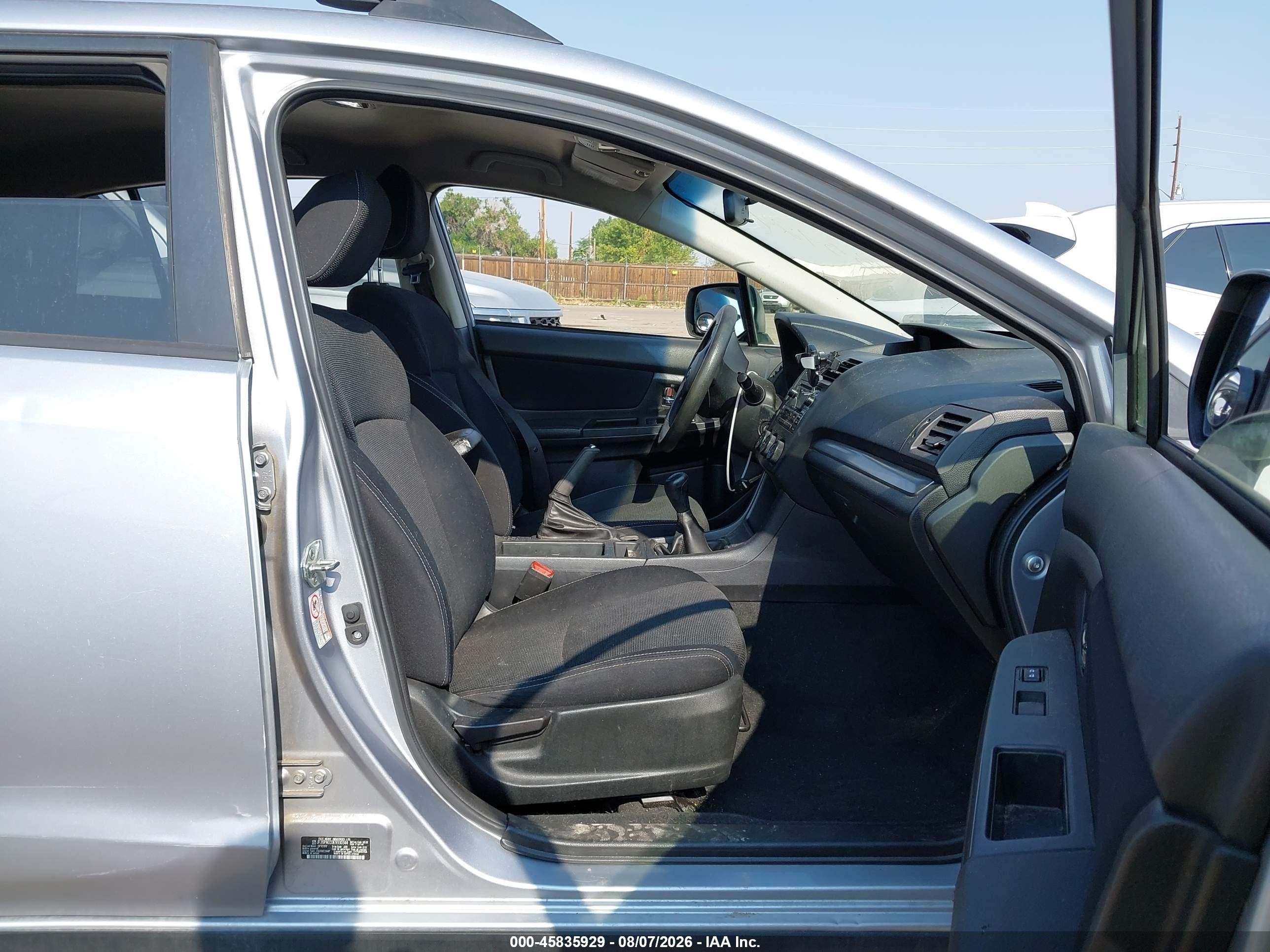 2014 Subaru Xv Crosstrek 2.0i Premium Silver vin: JF2GPACC0E9330344