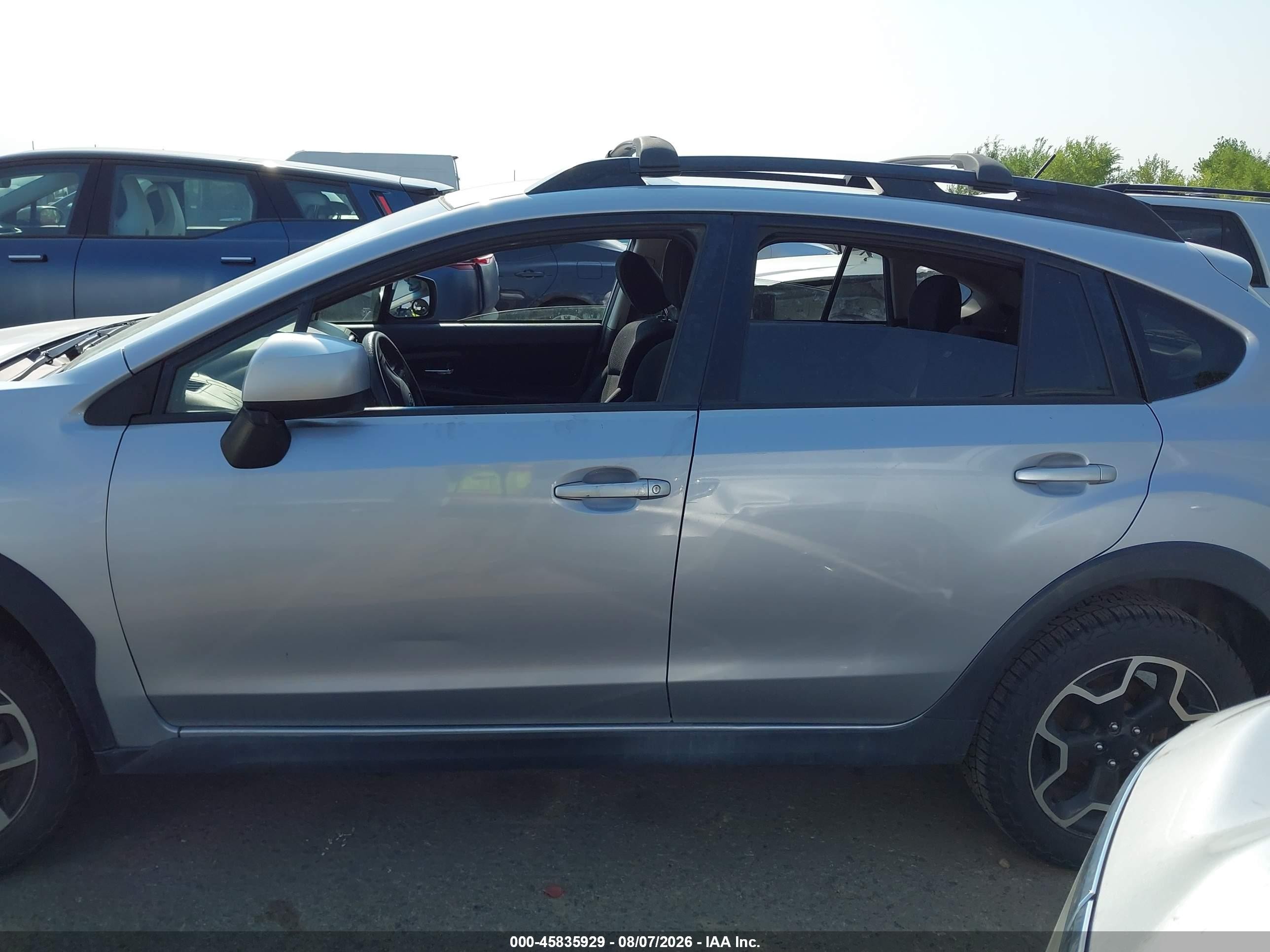2014 Subaru Xv Crosstrek 2.0i Premium Silver vin: JF2GPACC0E9330344
