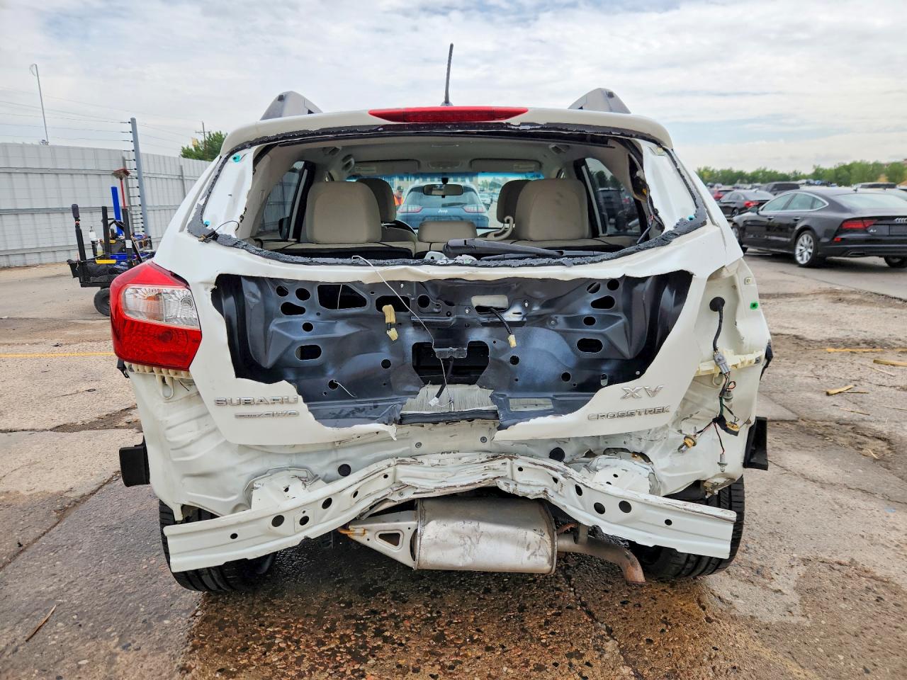 2014 Subaru Xv Crosstrek 2.0 Premium White vin: JF2GPACC3E8304679