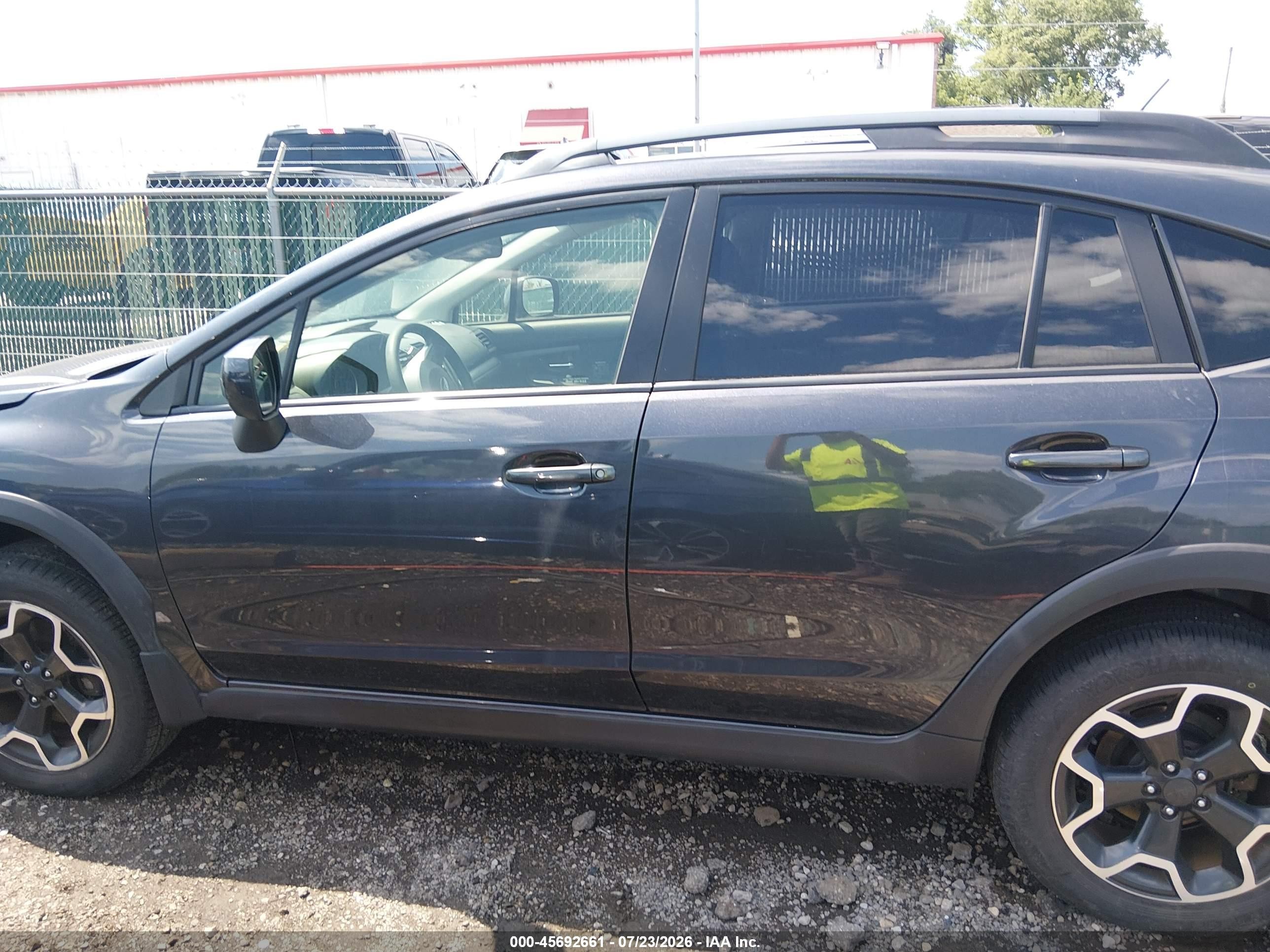 2014 Subaru Xv Crosstrek 2.0i Premium Gray vin: JF2GPACC3E8330134