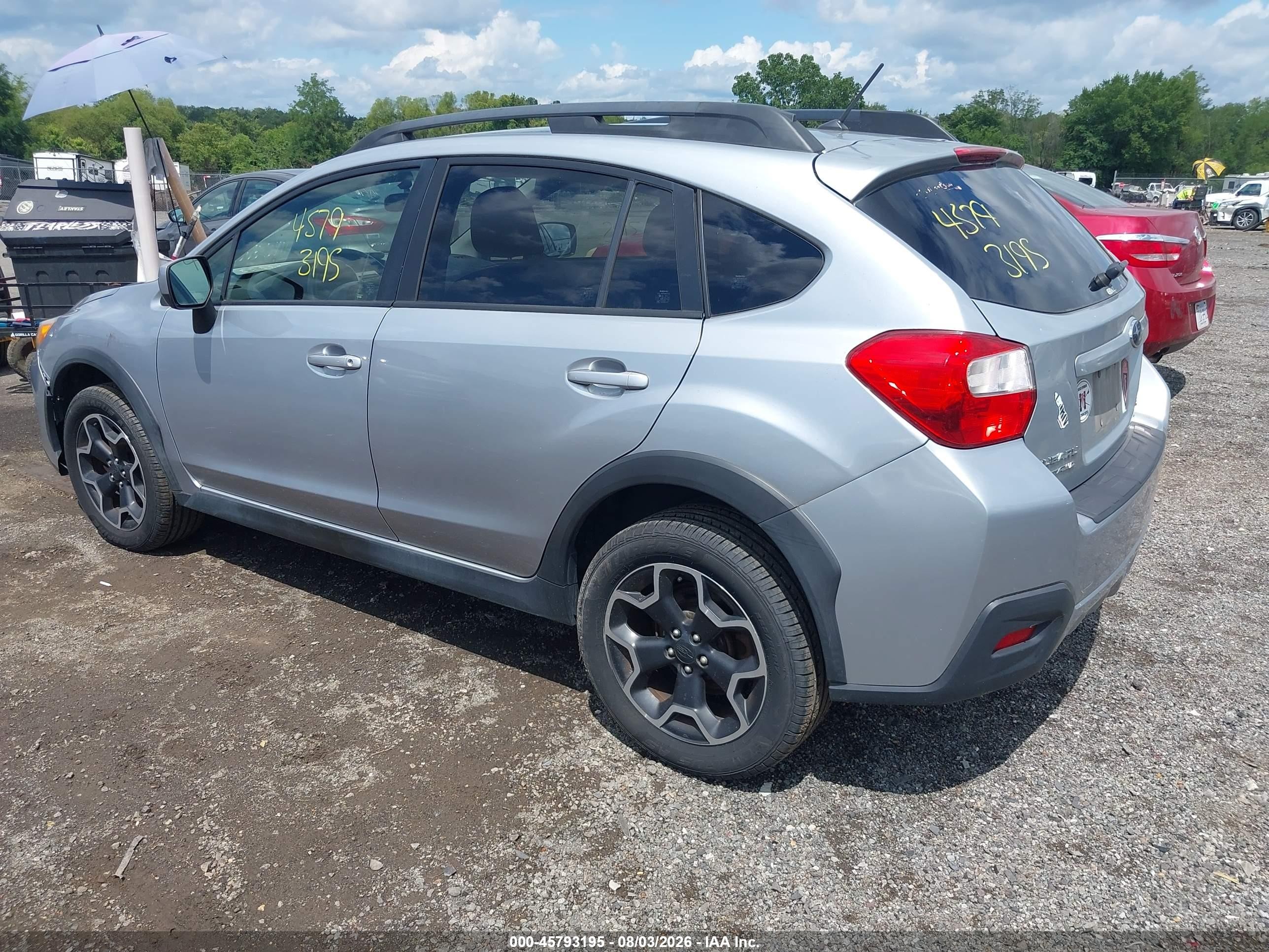 2013 Subaru Xv Crosstrek 2.0i Premium Silver vin: JF2GPACC4D2855284