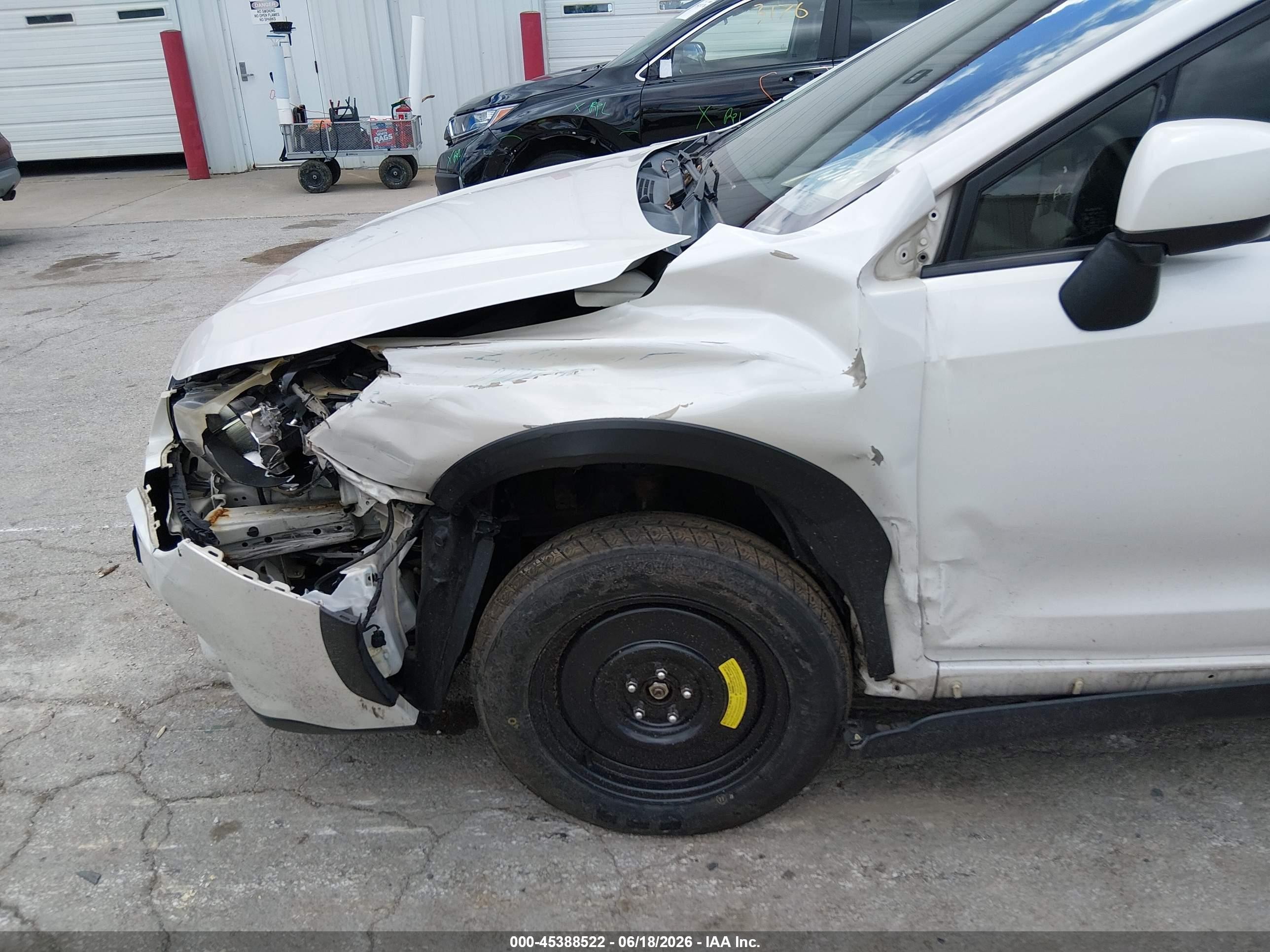2014 Subaru Xv Crosstrek 2.0i Premium White vin: JF2GPACC4E8258635