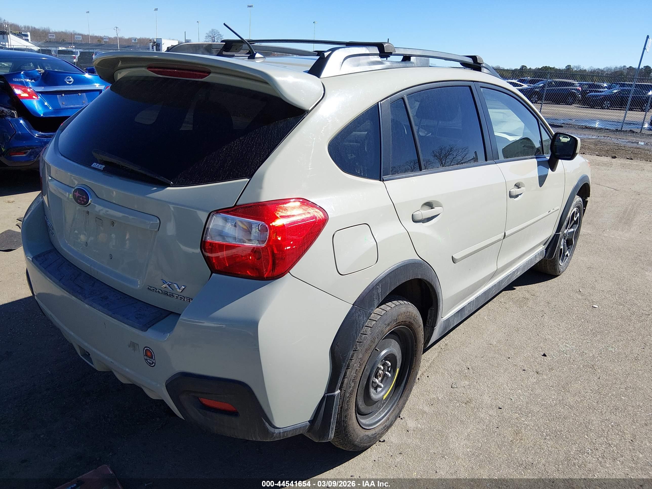 2014 Subaru Xv Crosstrek 2.0i Premium Gray vin: JF2GPACC5E8217415
