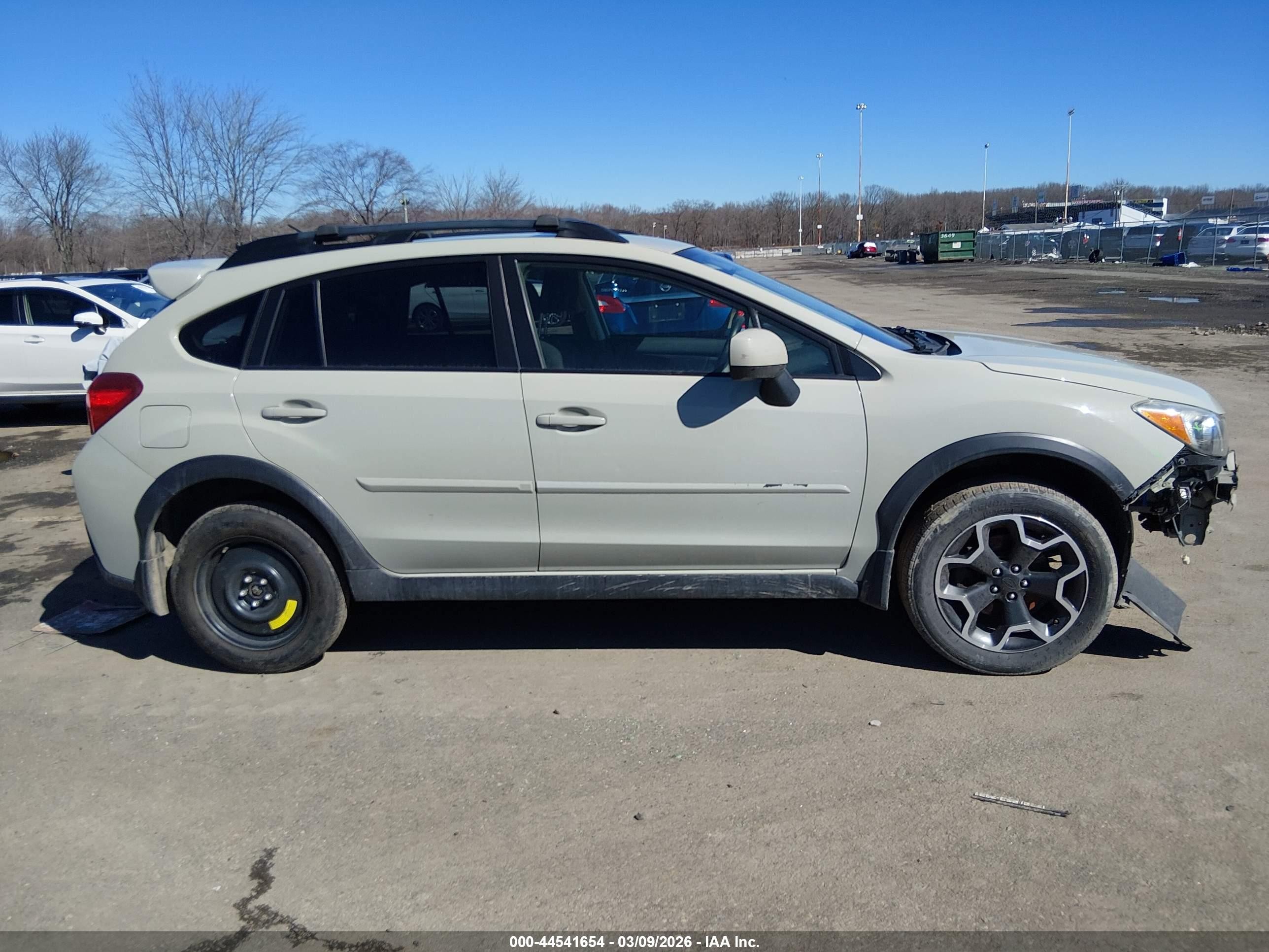 2014 Subaru Xv Crosstrek 2.0i Premium Gray vin: JF2GPACC5E8217415