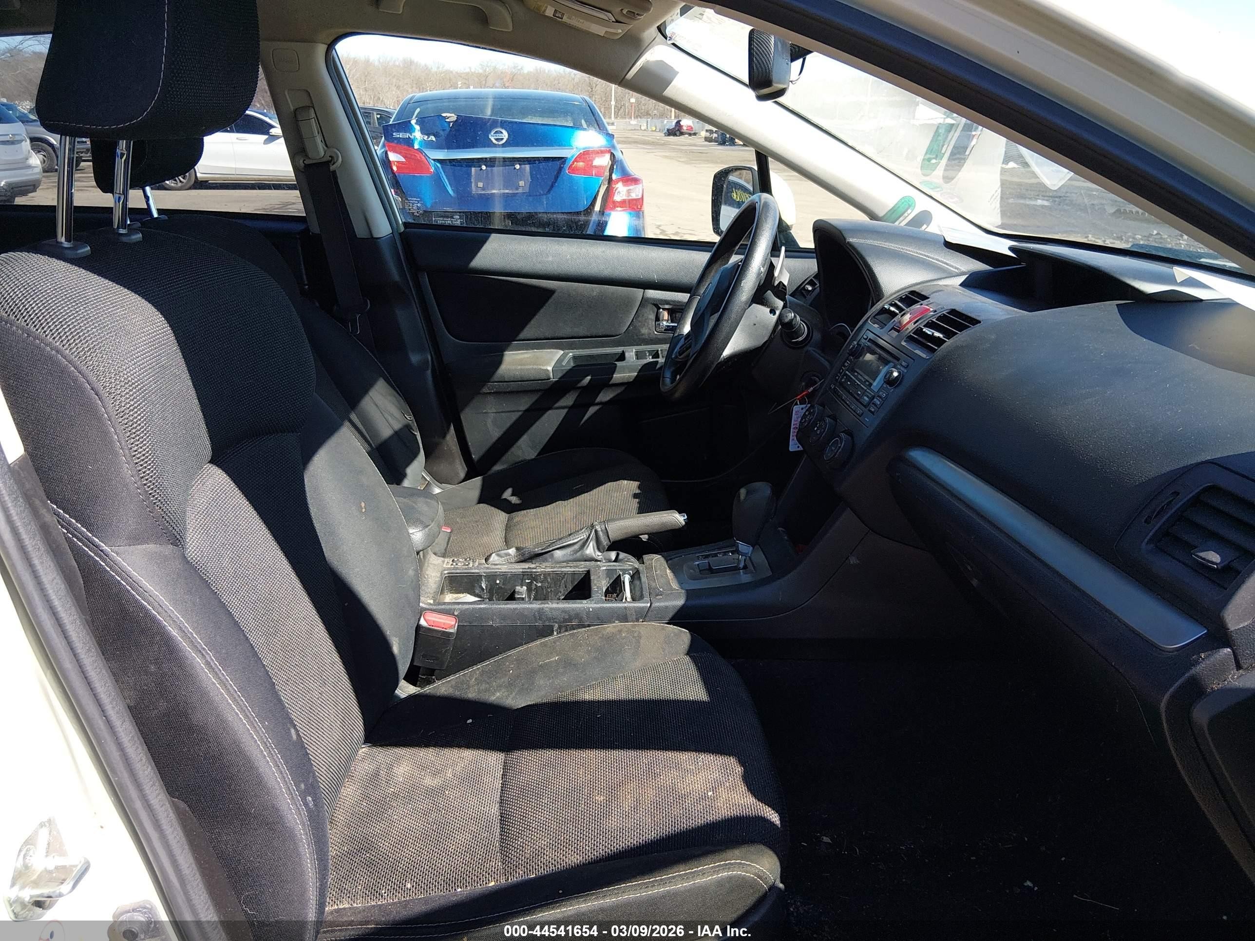 2014 Subaru Xv Crosstrek 2.0i Premium Gray vin: JF2GPACC5E8217415