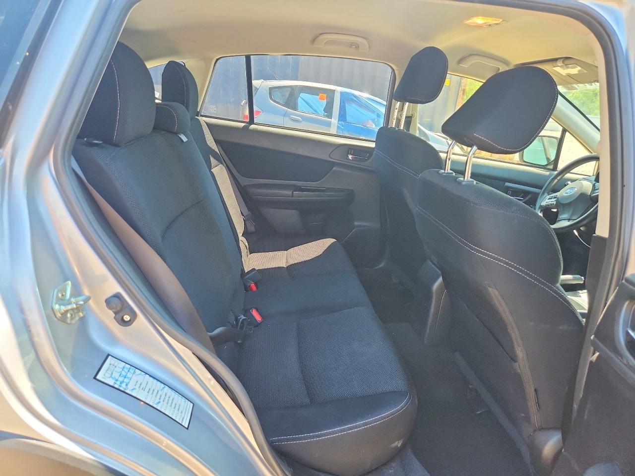 2014 Subaru Xv Crosstrek 2.0 Premium Silver vin: JF2GPACC6E8221795