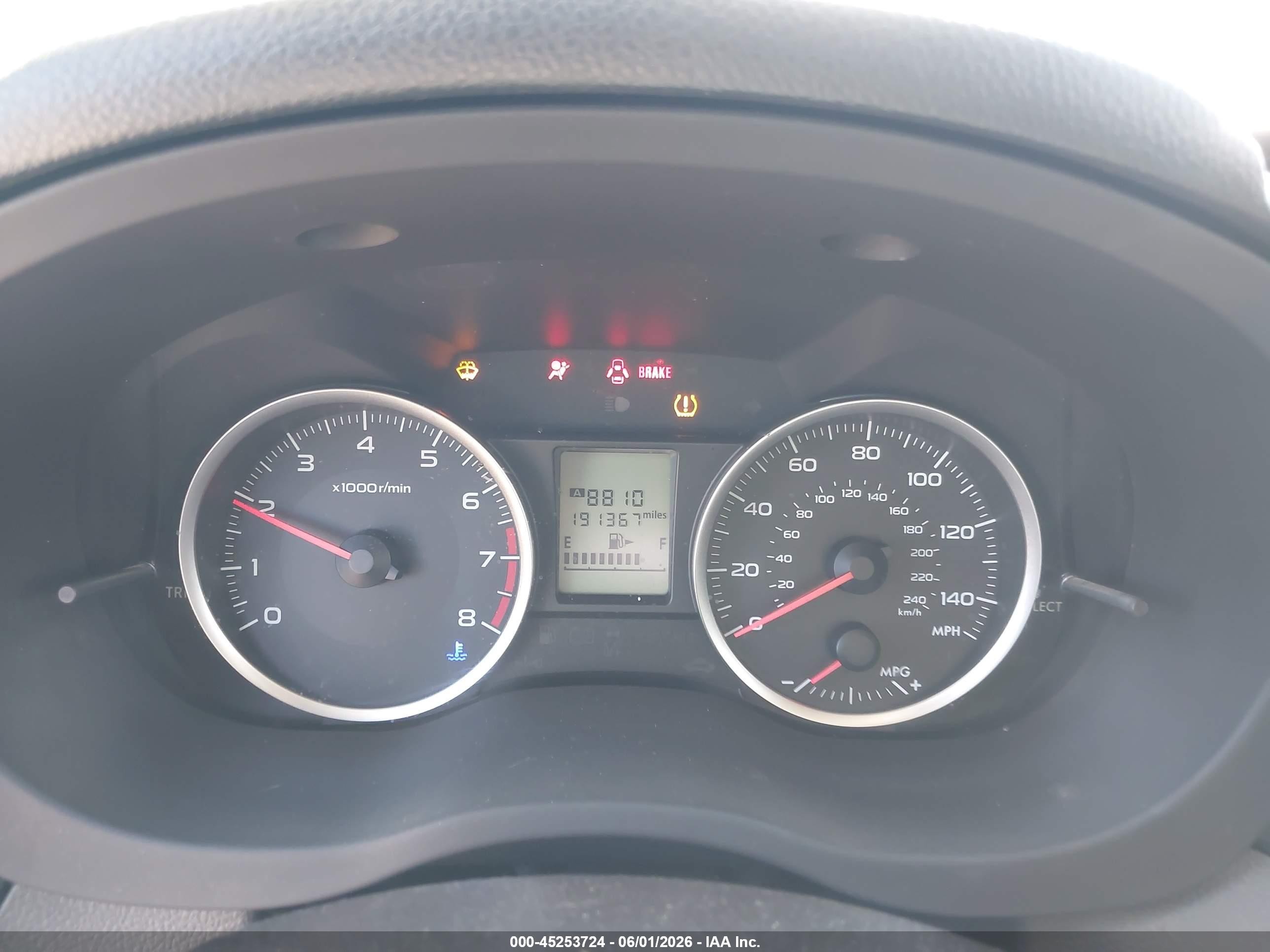 2013 Subaru Xv Crosstrek 2.0i Premium Silver vin: JF2GPACC7D1900191