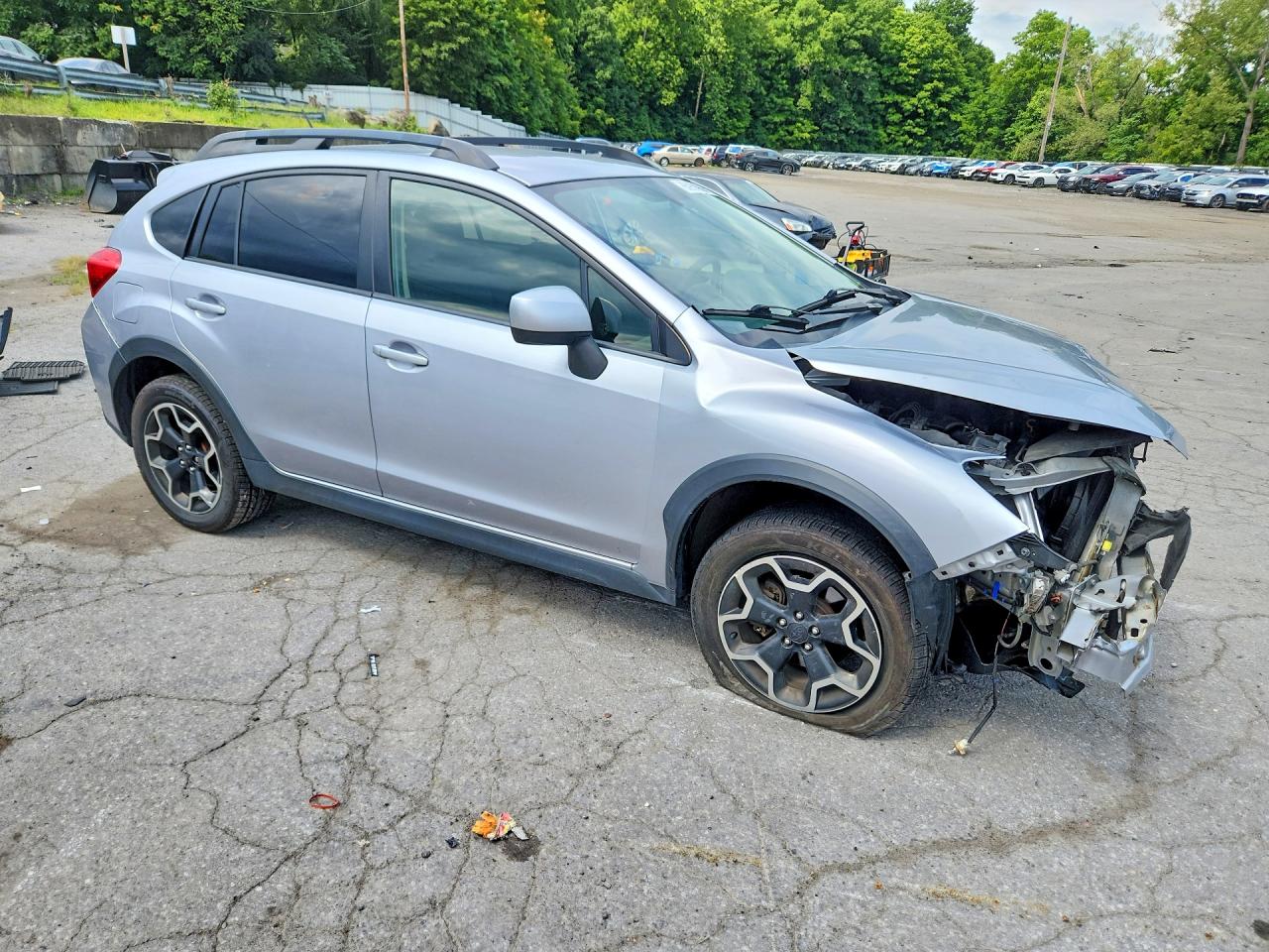 2014 Subaru Xv Crosstrek 2.0 Premium Silver vin: JF2GPACC7E8235088