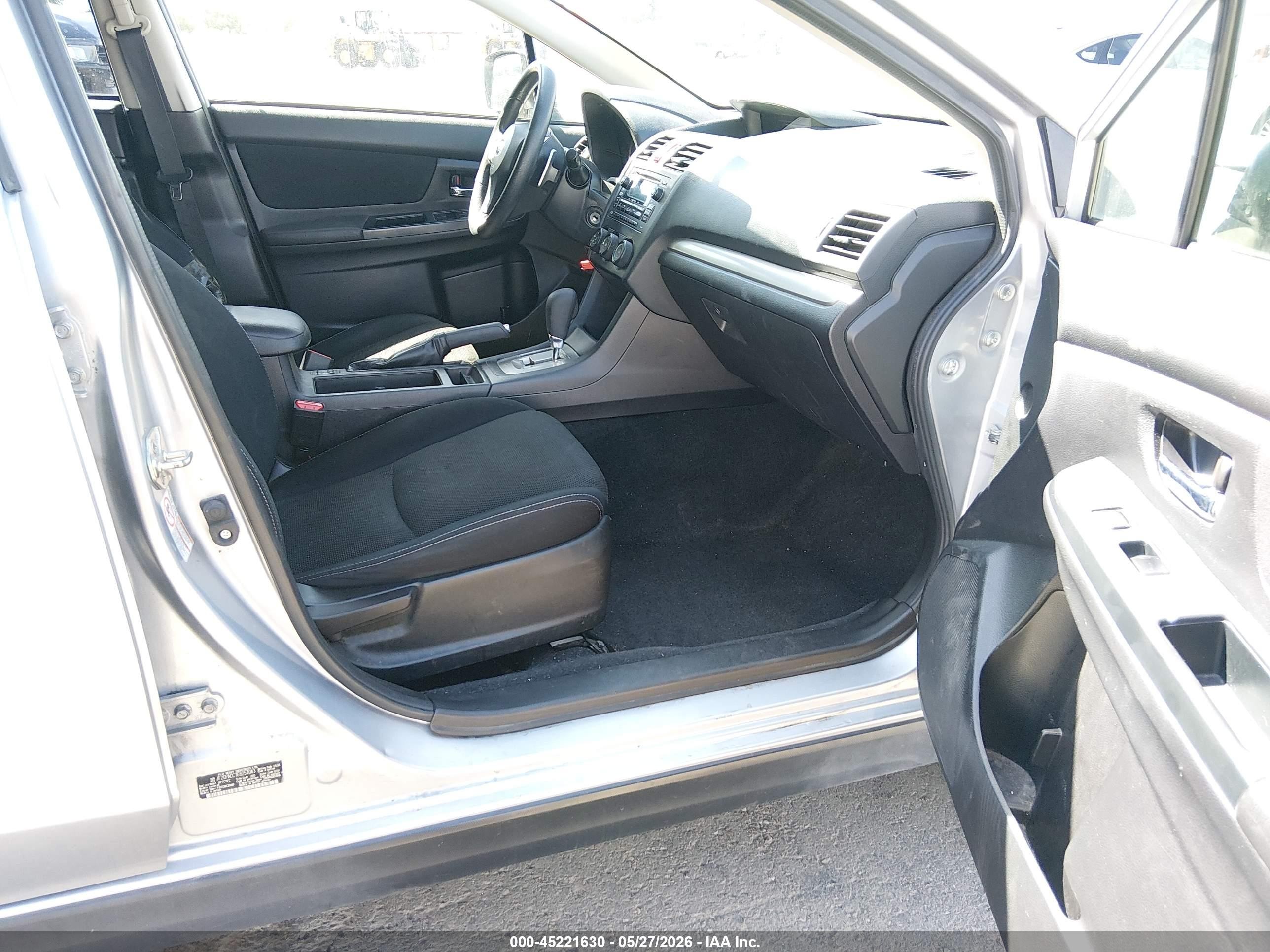 2014 Subaru Xv Crosstrek 2.0i Premium Silver vin: JF2GPACC7E8257043