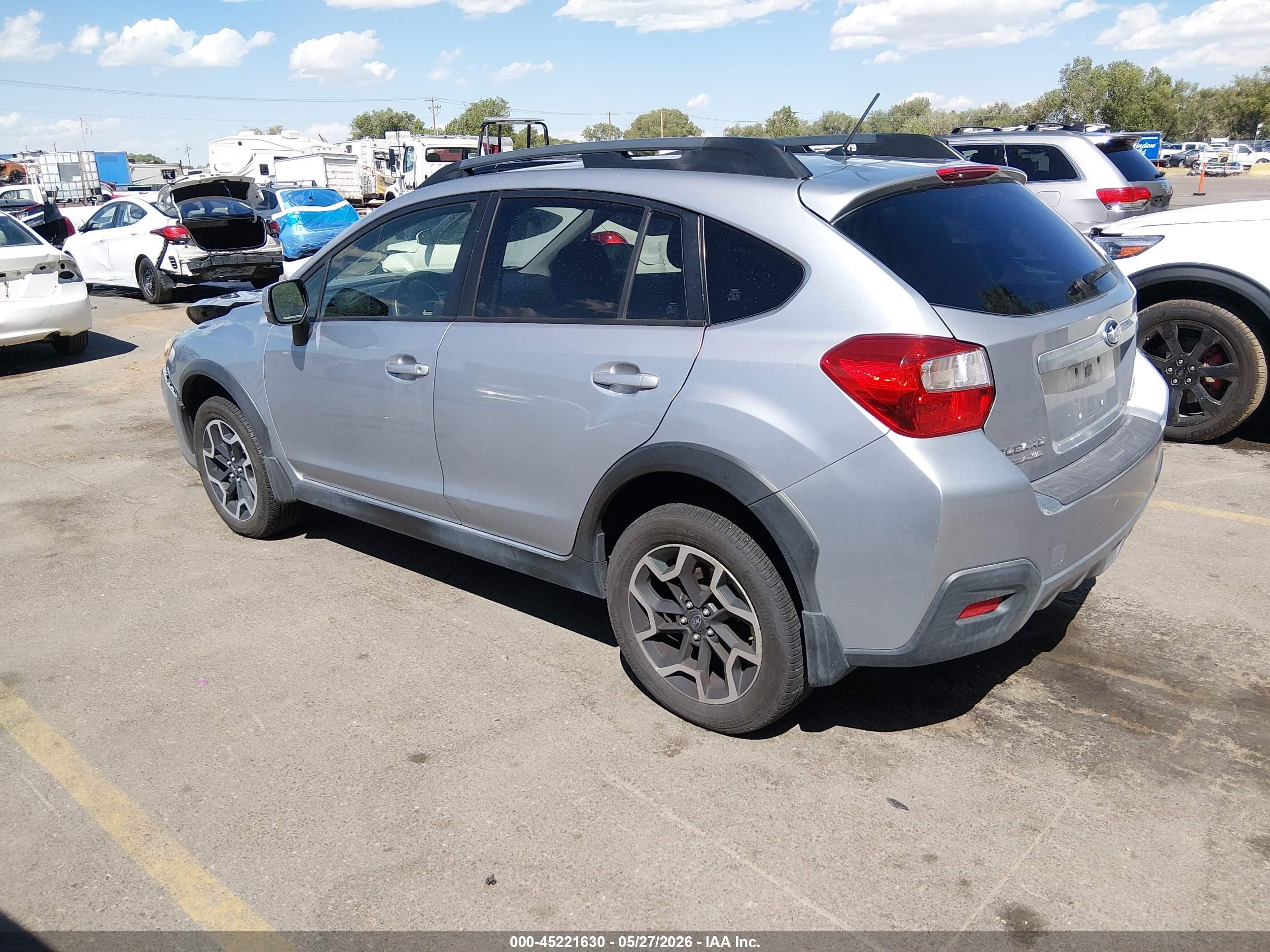 2014 Subaru Xv Crosstrek 2.0i Premium Silver vin: JF2GPACC7E8257043
