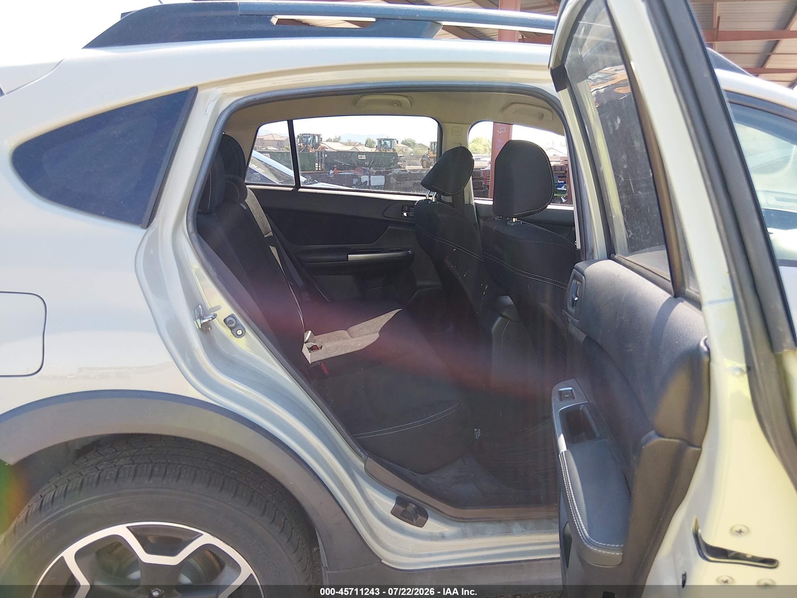 2015 Subaru Xv Crosstrek 2.0i Premium Tan vin: JF2GPACC7F8294806