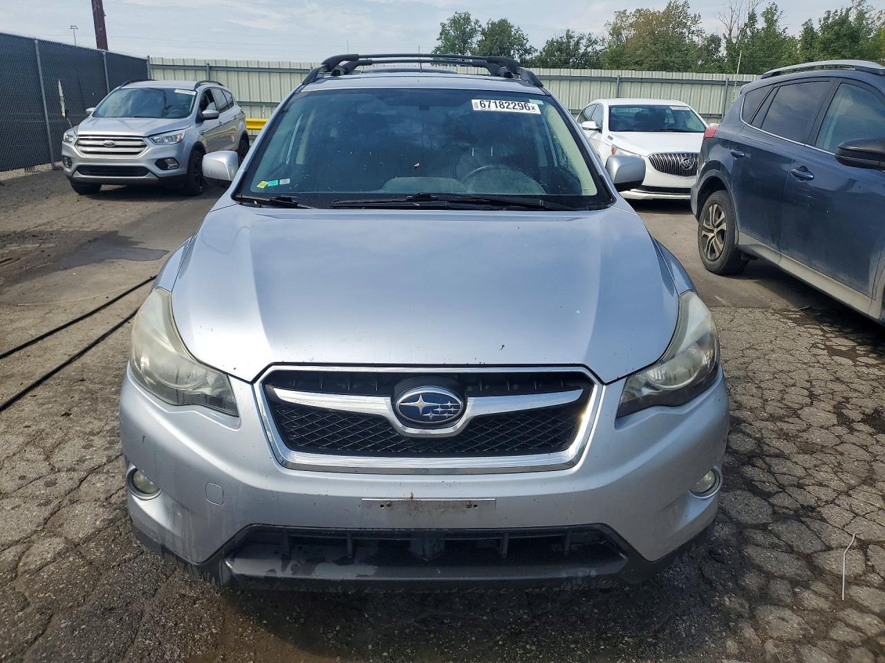 2014 Subaru Xv Crosstrek 2.0 Premium Silver vin: JF2GPACC8E8240624