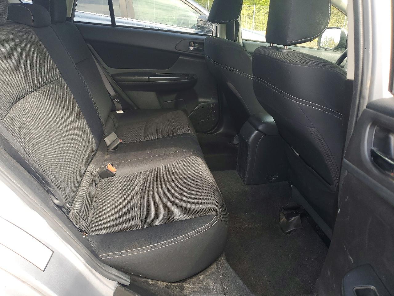 2014 Subaru Xv Crosstrek 2.0 Premium Silver vin: JF2GPACC8E8240624