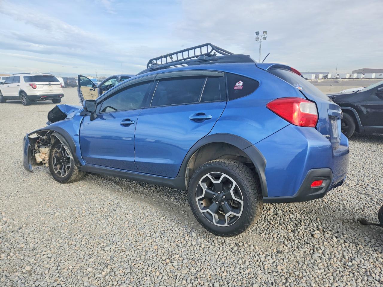 2014 Subaru Xv Crosstrek 2.0 Premium Blue vin: JF2GPACC8E8345678
