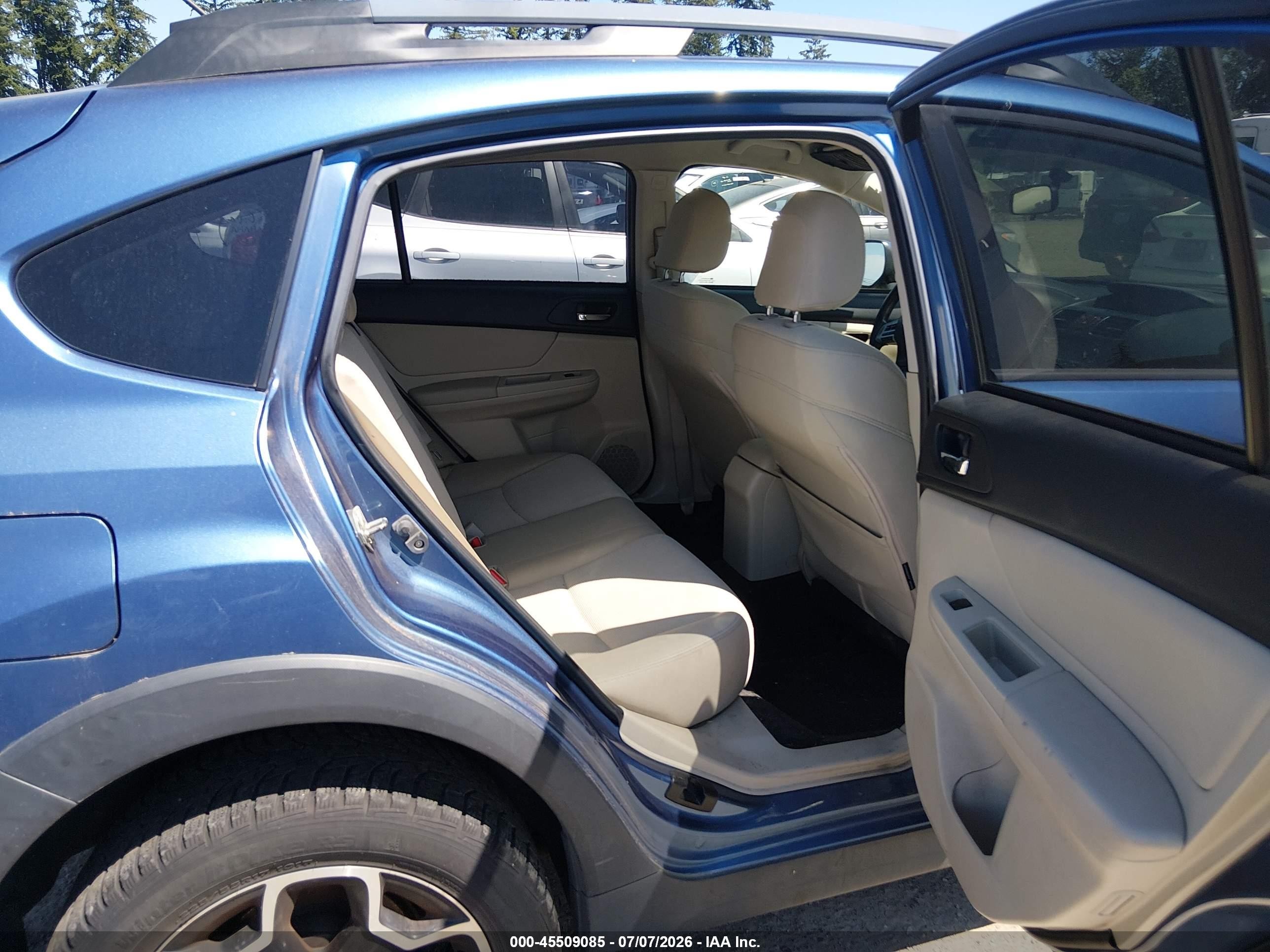 2014 Subaru Xv Crosstrek 2.0i Premium Blue vin: JF2GPACC8E9300413
