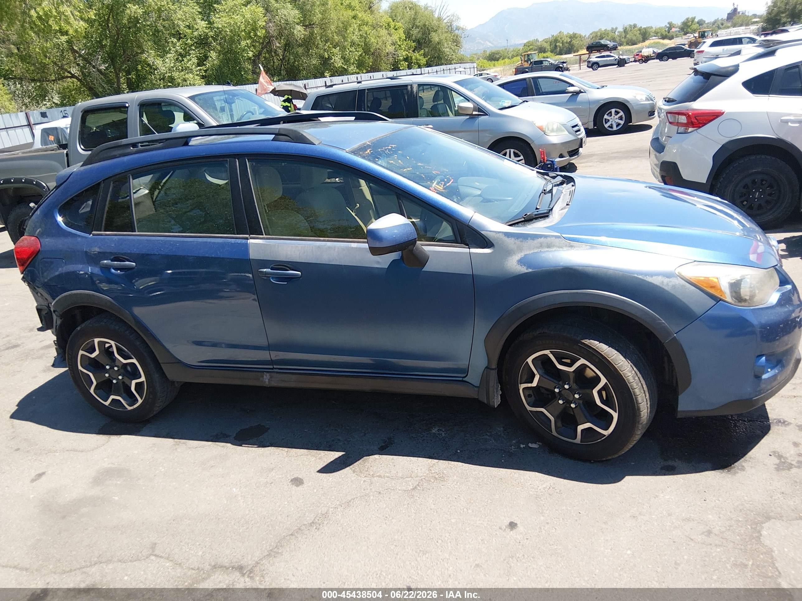 2014 Subaru Xv Crosstrek 2.0i Premium Blue vin: JF2GPACC9E8213674