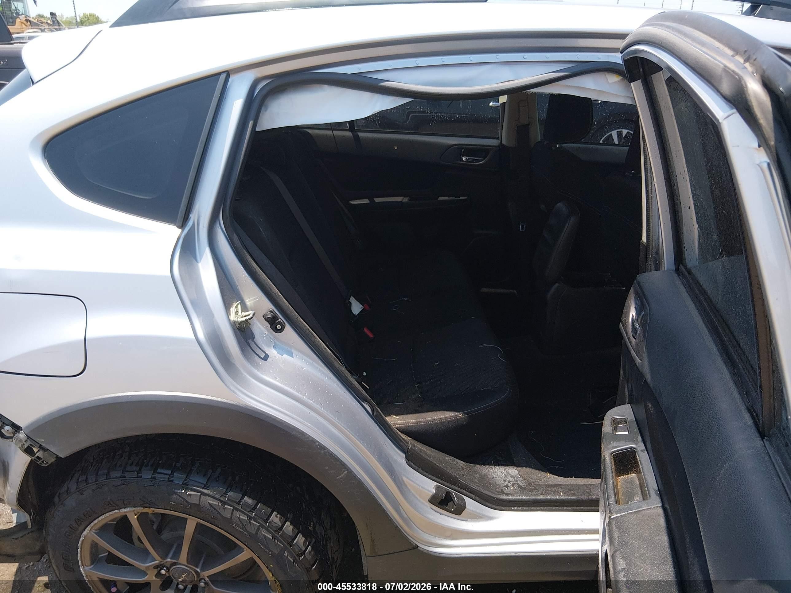 2014 Subaru Xv Crosstrek 2.0i Premium Silver vin: JF2GPACC9E8249607