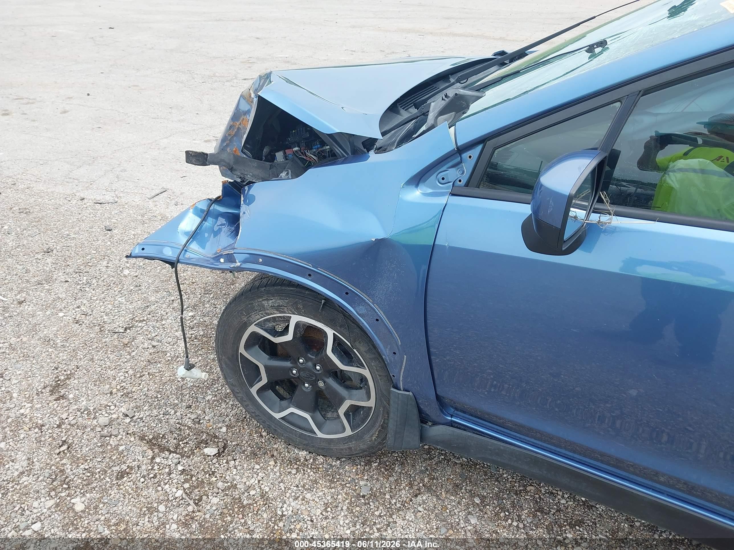 2015 Subaru Xv Crosstrek 2.0i Premium Blue vin: JF2GPACC9F9231653