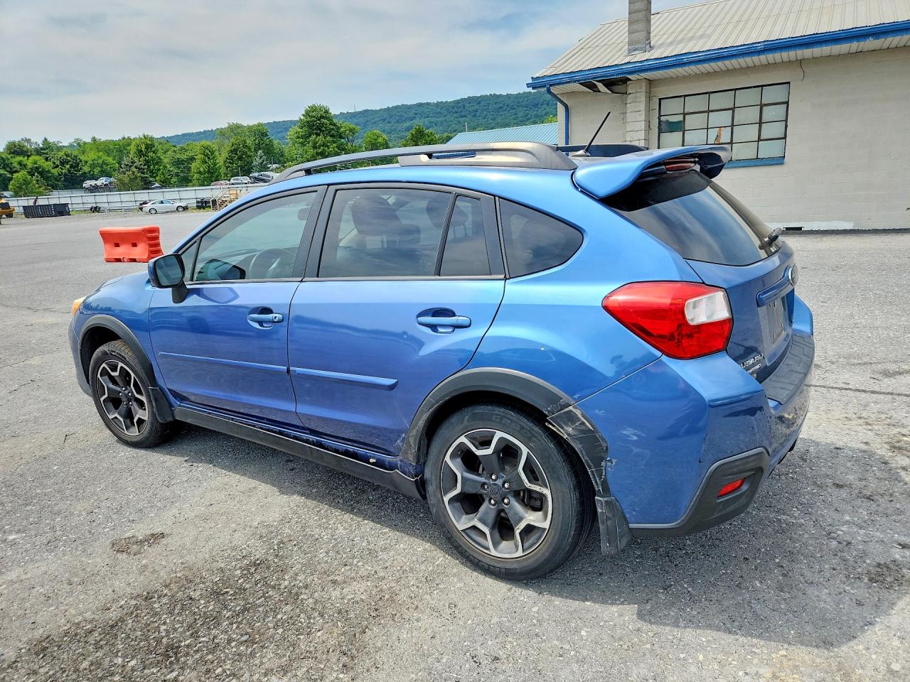 2014 Subaru Xv Crosstrek 2.0 Premium Blue vin: JF2GPACCXE8233822