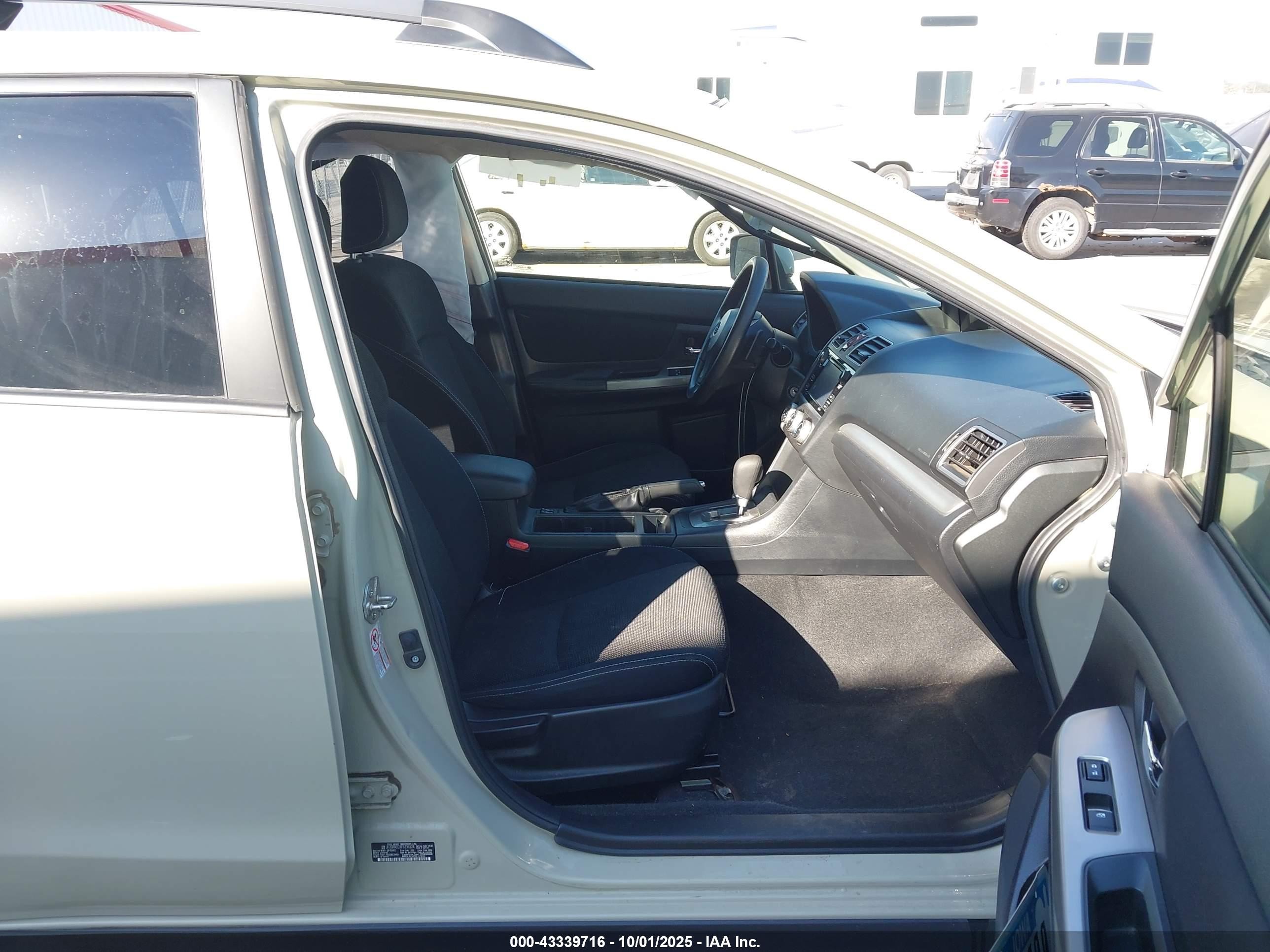 2015 Subaru Xv Crosstrek 2.0i Premium Tan vin: JF2GPACCXF8236124
