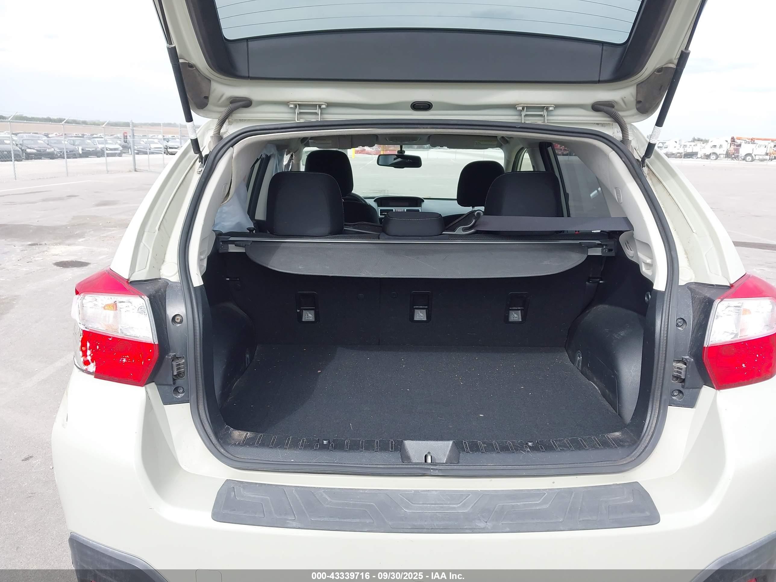 2015 Subaru Xv Crosstrek 2.0i Premium Tan vin: JF2GPACCXF8236124