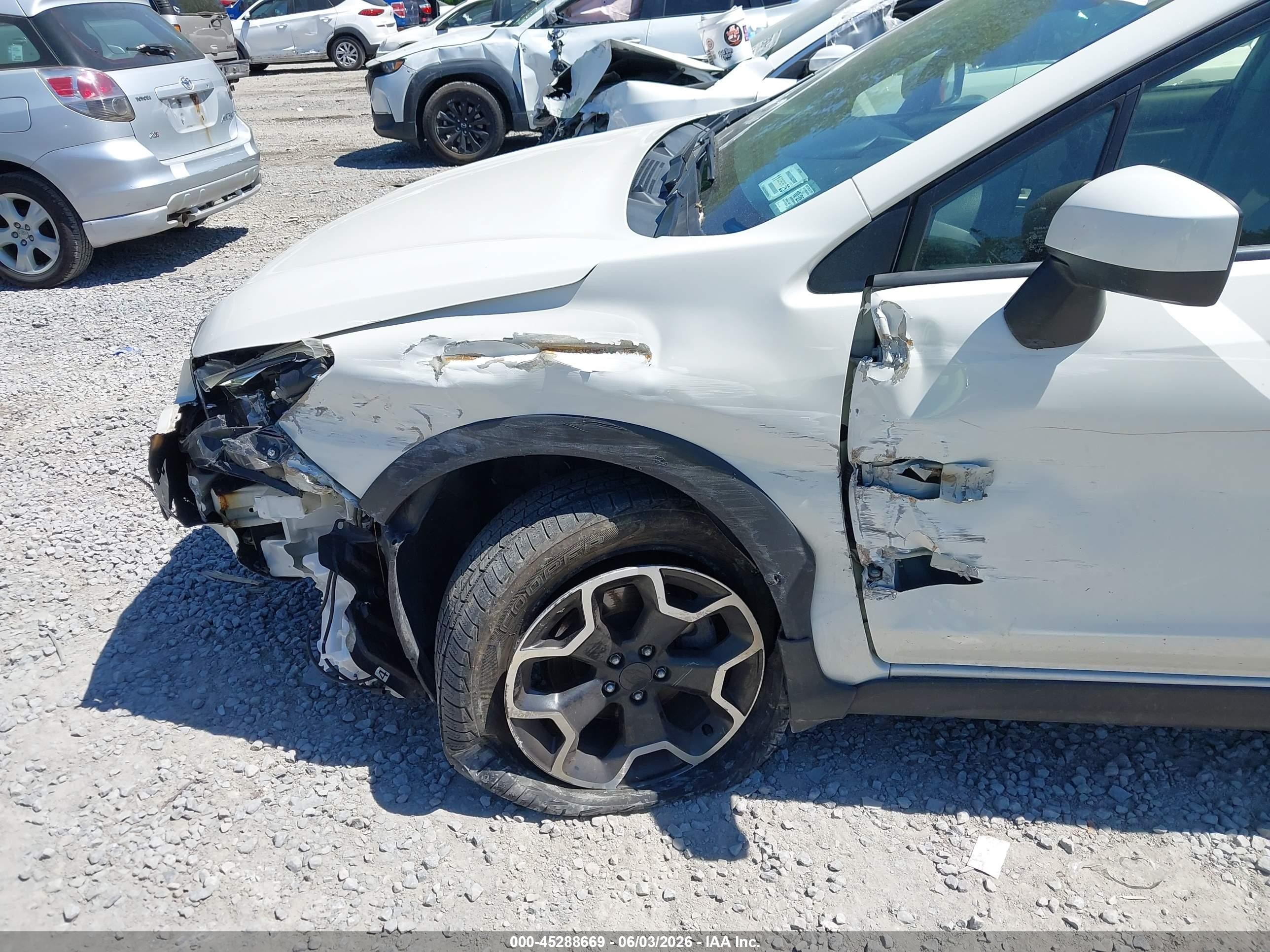 2015 Subaru Xv Crosstrek 2.0i Premium Белый vin: JF2GPACCXF8314515