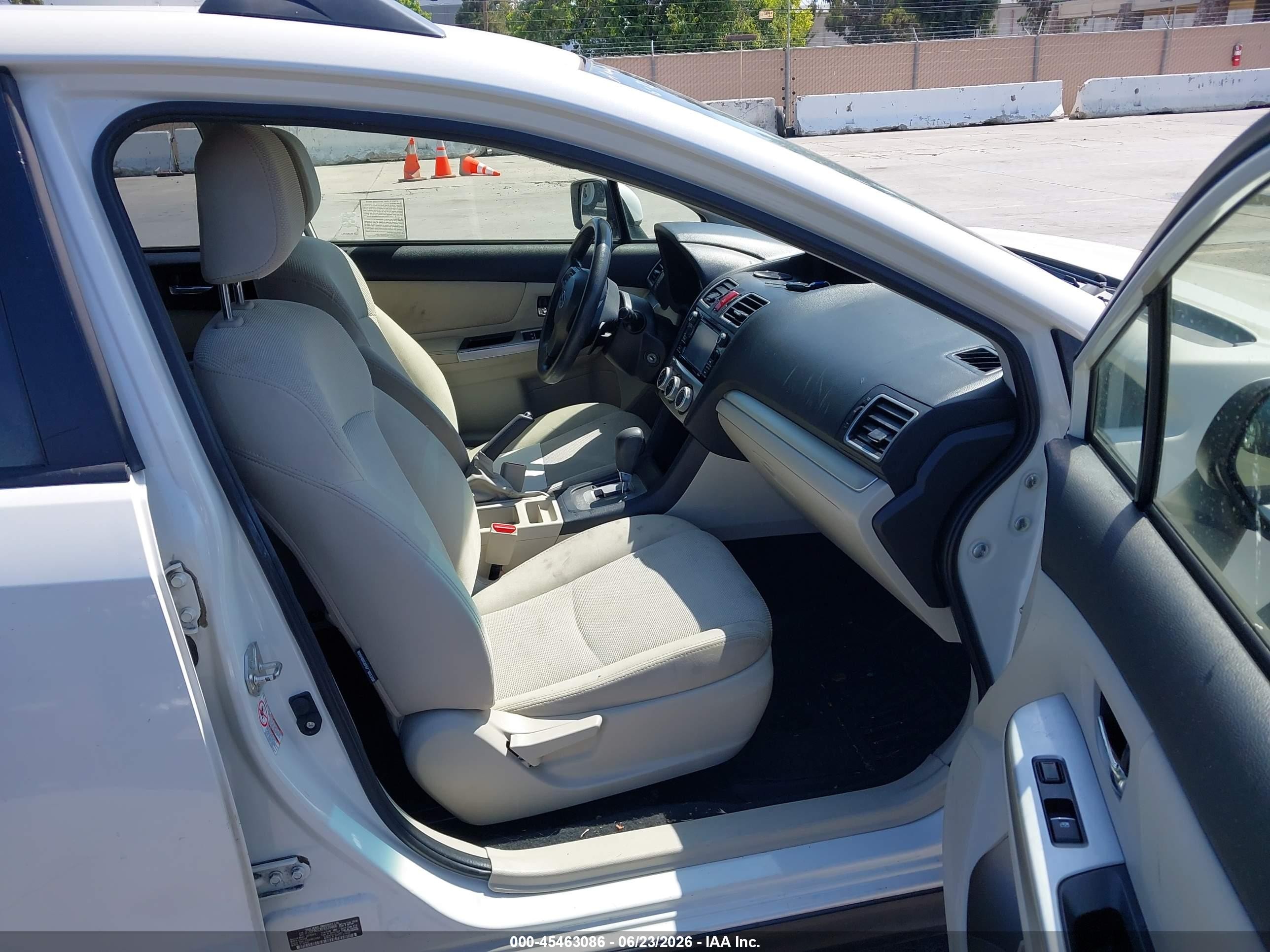 2015 Subaru Xv Crosstrek 2.0i Premium White vin: JF2GPACCXF8329466