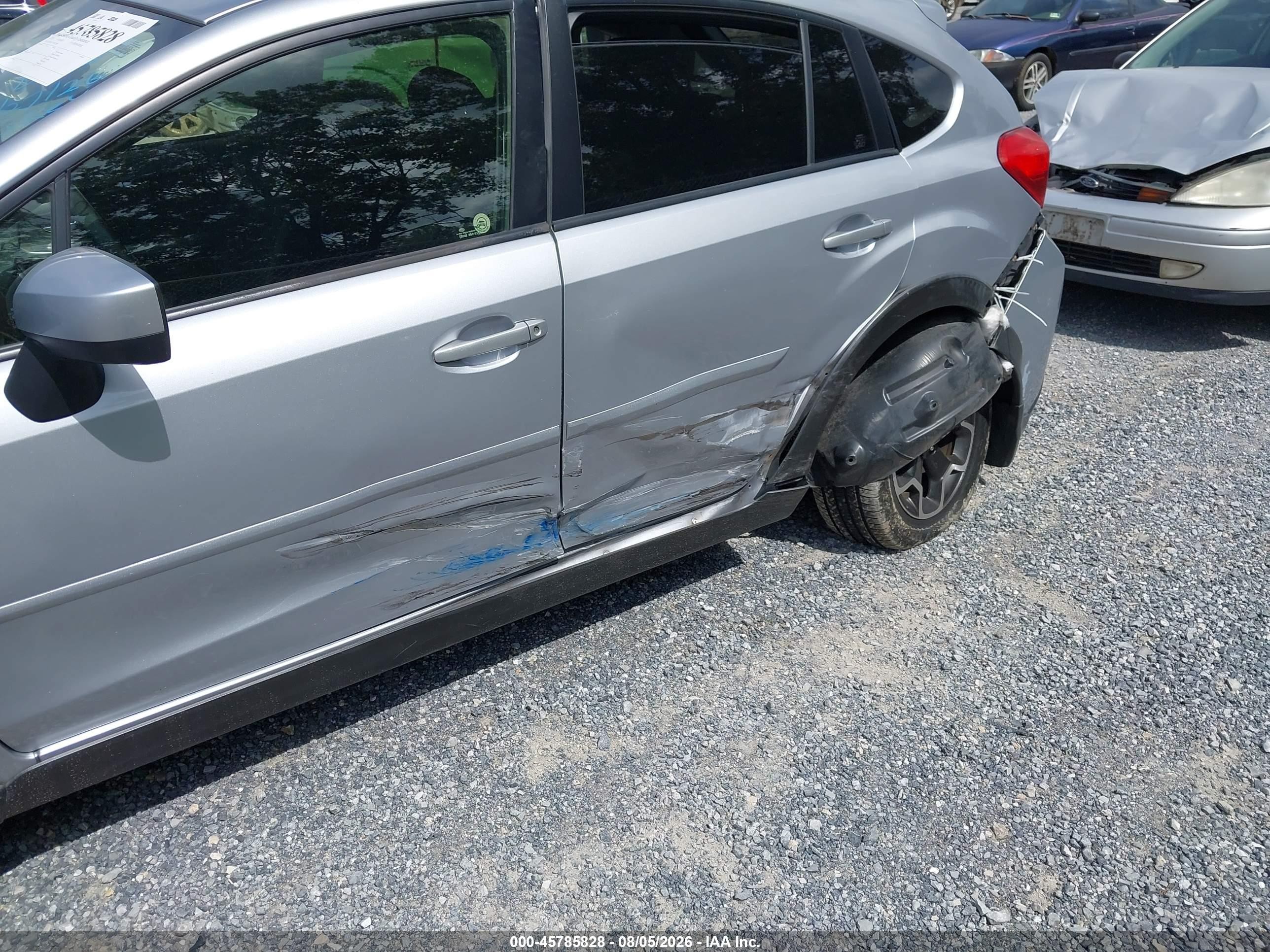 2015 Subaru Xv Crosstrek 2.0i Premium Silver vin: JF2GPACCXF9212867