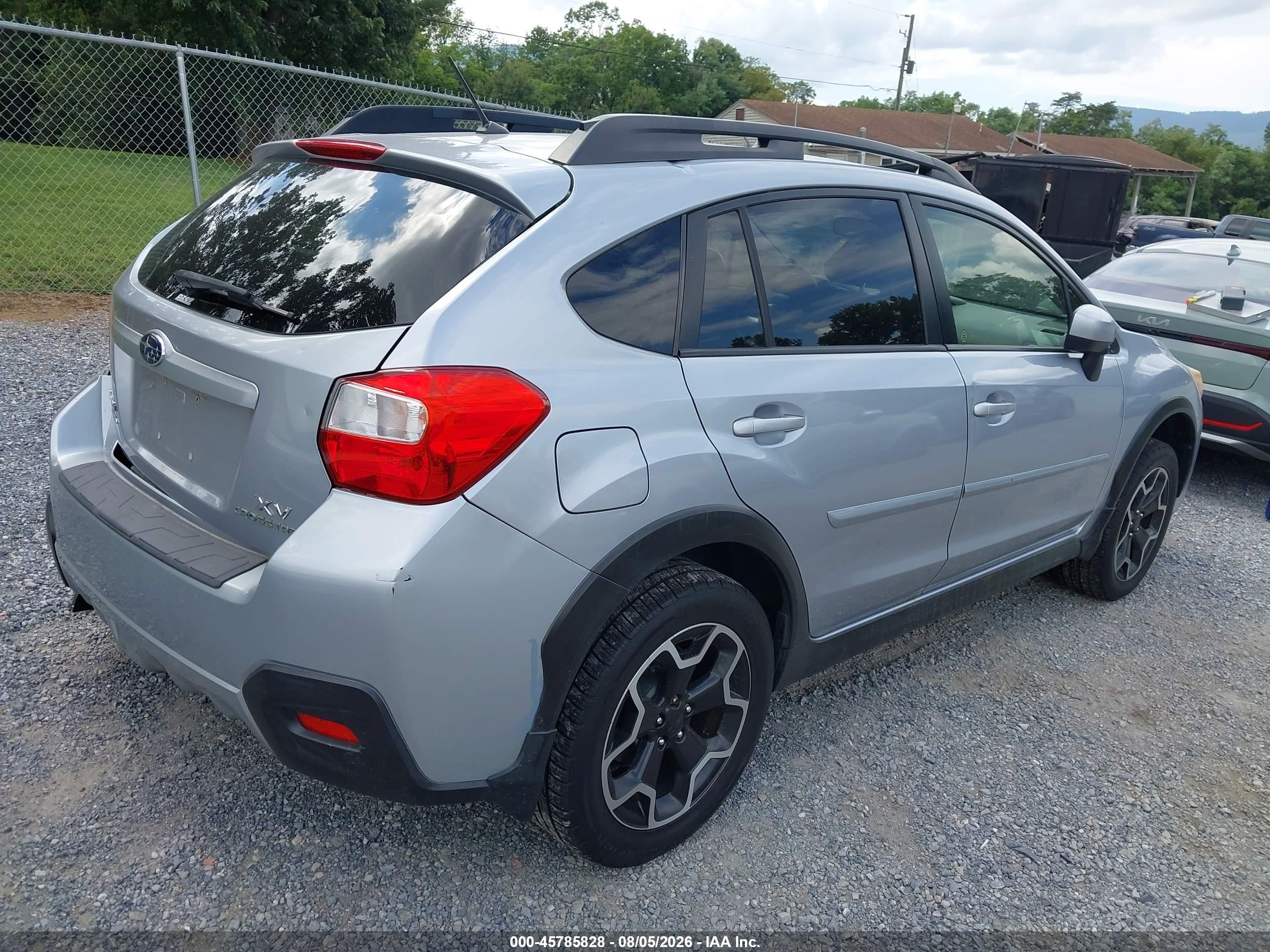2015 Subaru Xv Crosstrek 2.0i Premium Silver vin: JF2GPACCXF9212867