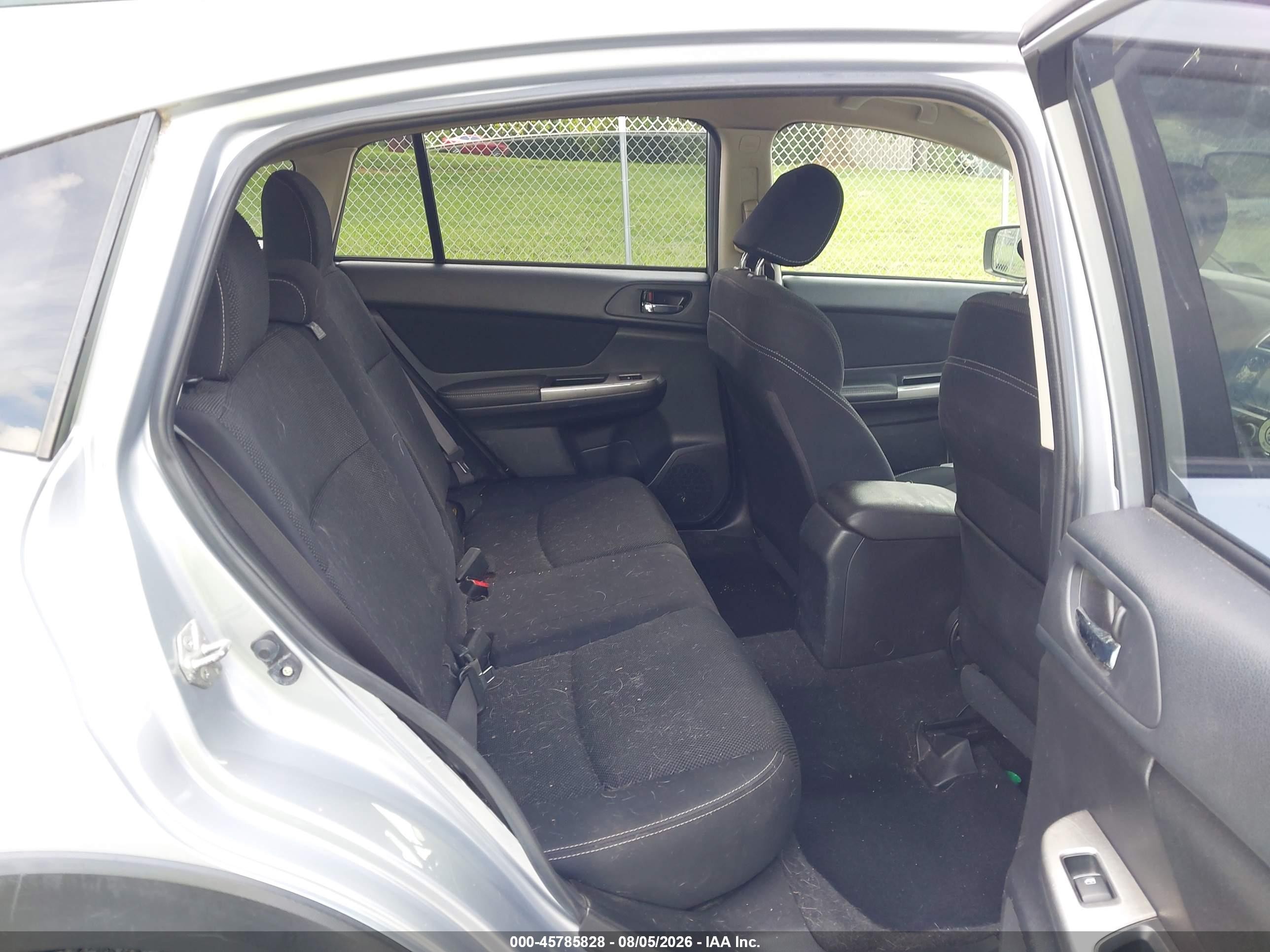 2015 Subaru Xv Crosstrek 2.0i Premium Silver vin: JF2GPACCXF9212867