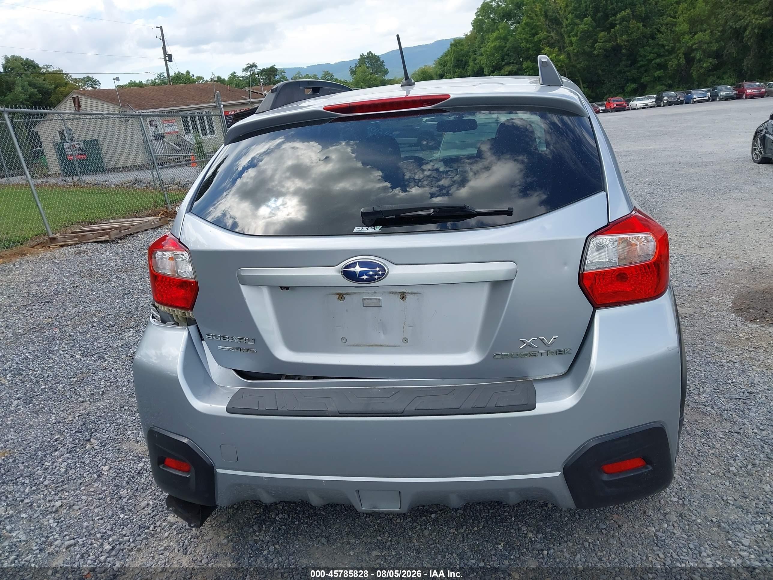 2015 Subaru Xv Crosstrek 2.0i Premium Silver vin: JF2GPACCXF9212867
