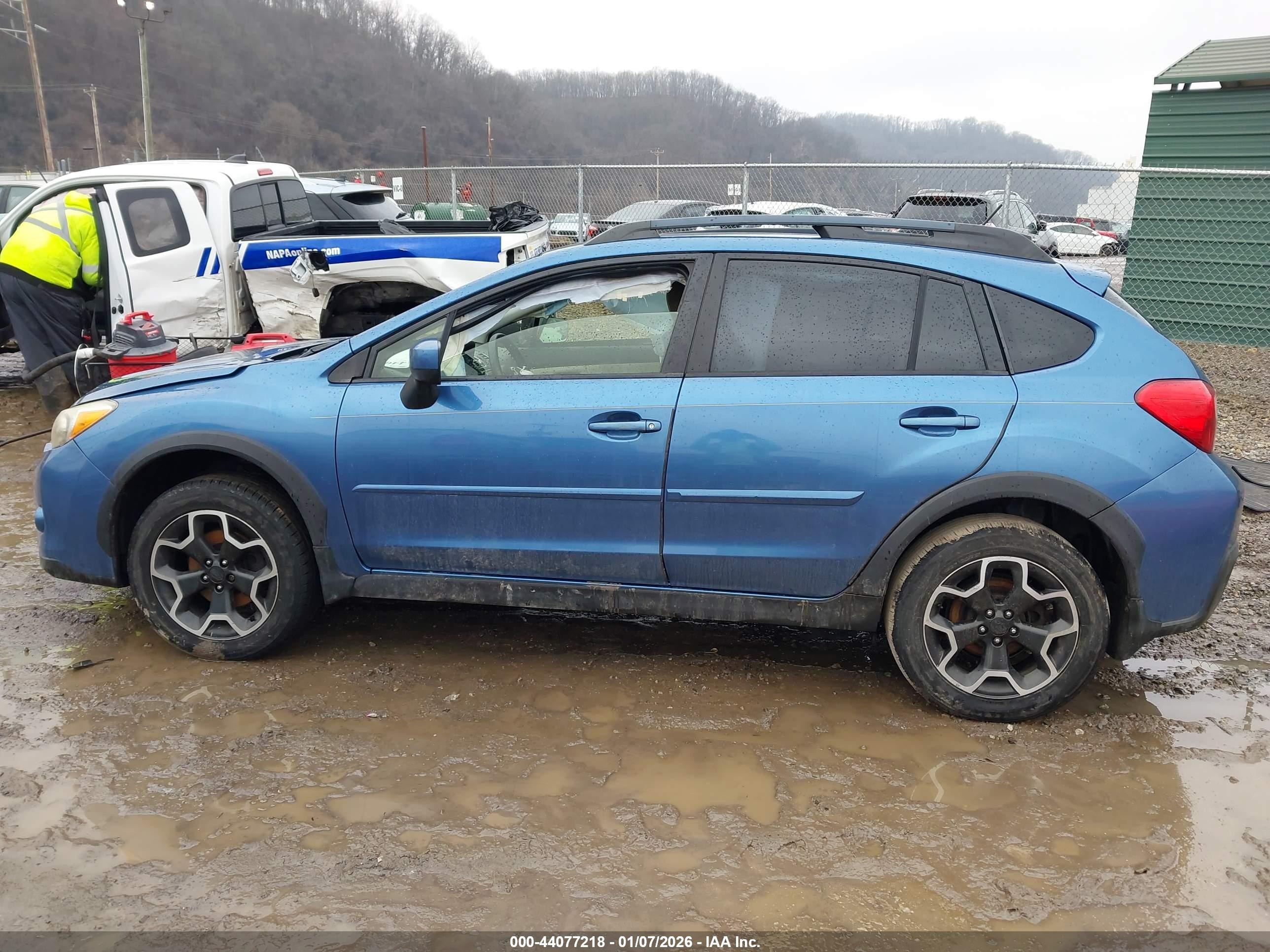2015 Subaru Xv Crosstrek 2.0i Premium Blue vin: JF2GPACCXFH326387
