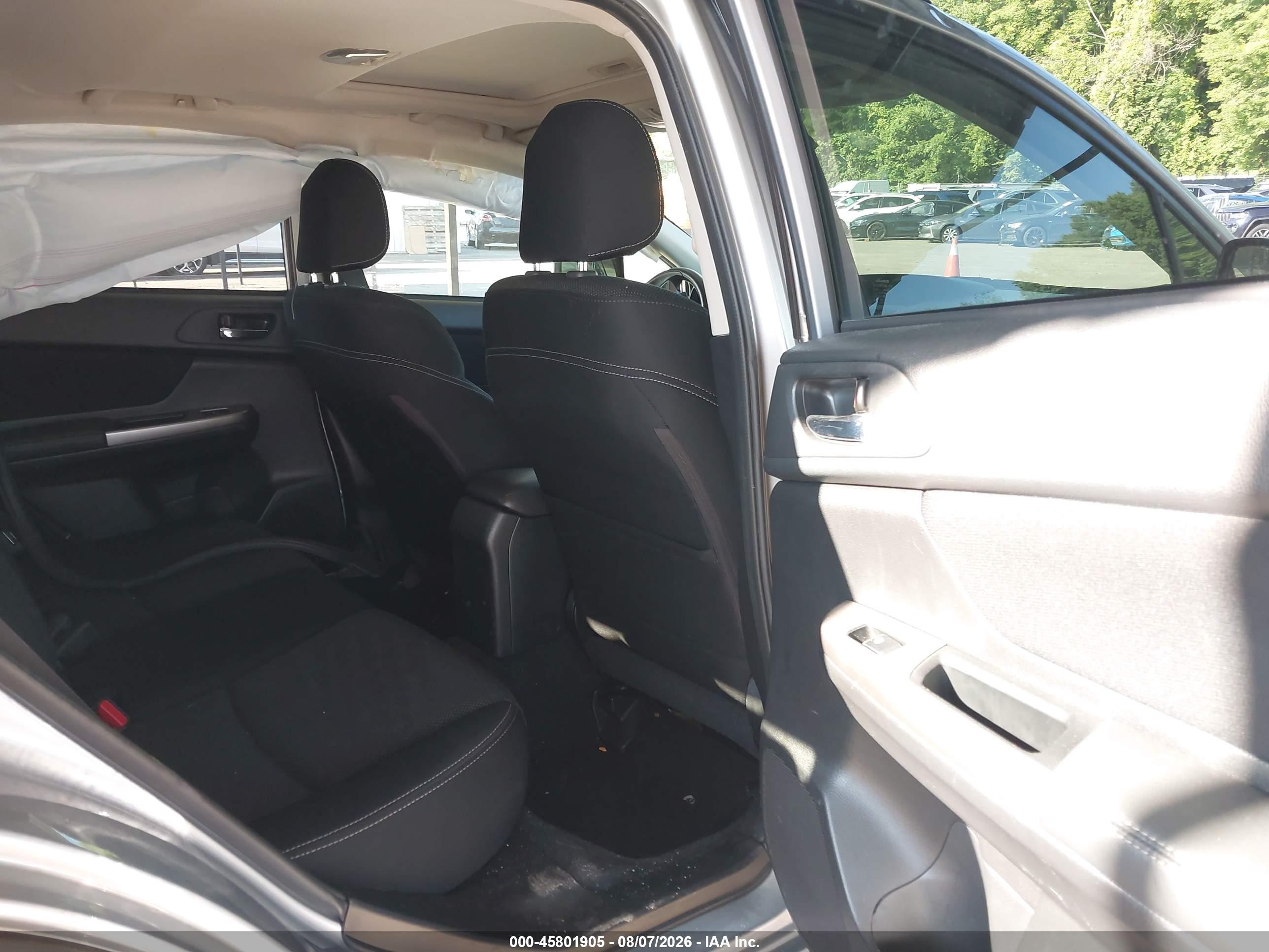 2015 Subaru Xv Crosstrek 2.0i Premium Silver vin: JF2GPADC2F8218098