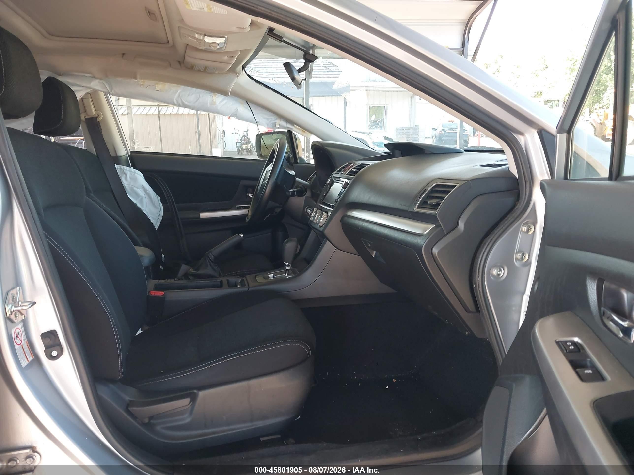 2015 Subaru Xv Crosstrek 2.0i Premium Silver vin: JF2GPADC2F8218098