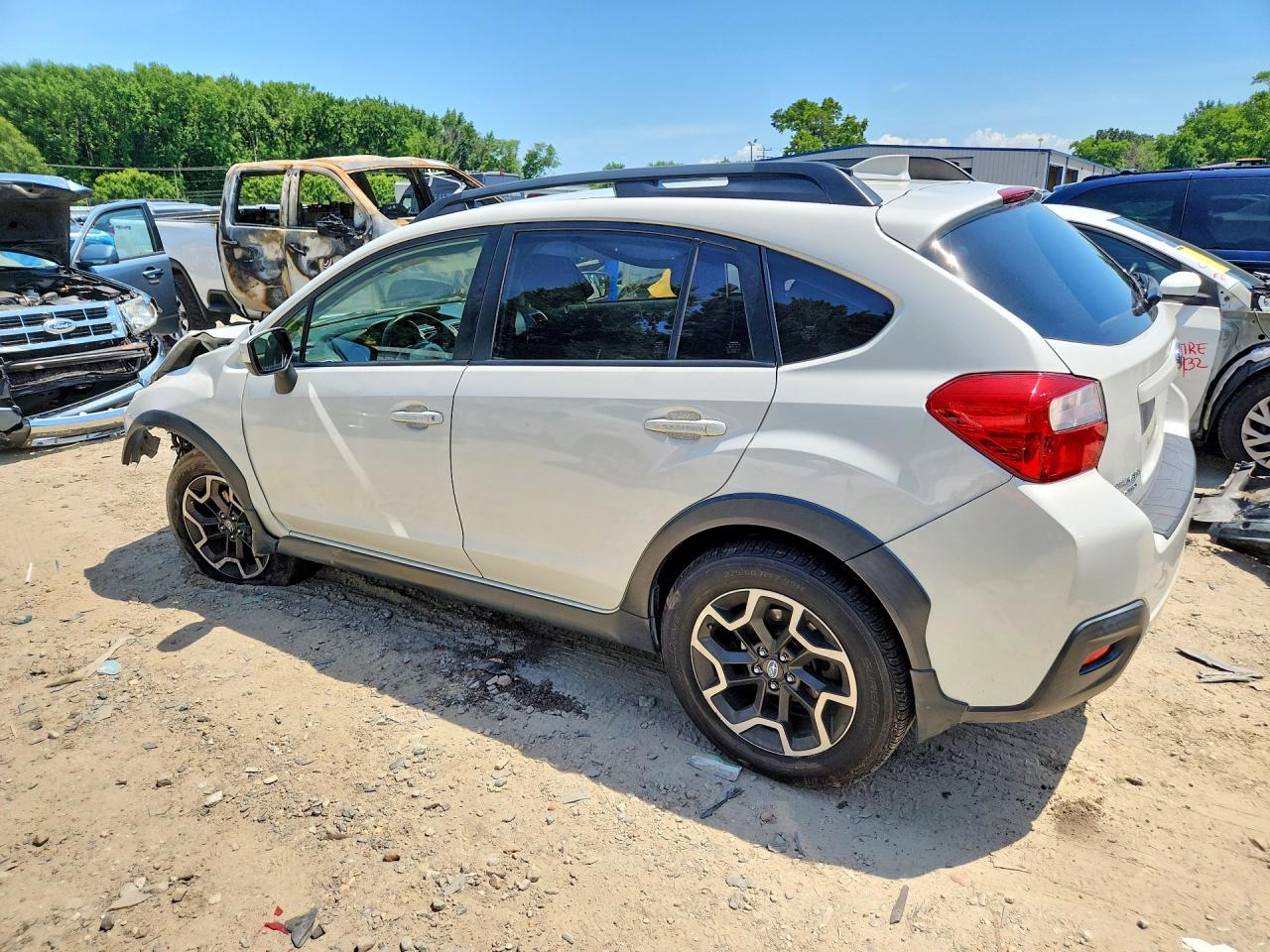 2017 Subaru Crosstrek Premium White vin: JF2GPADC3HH243787