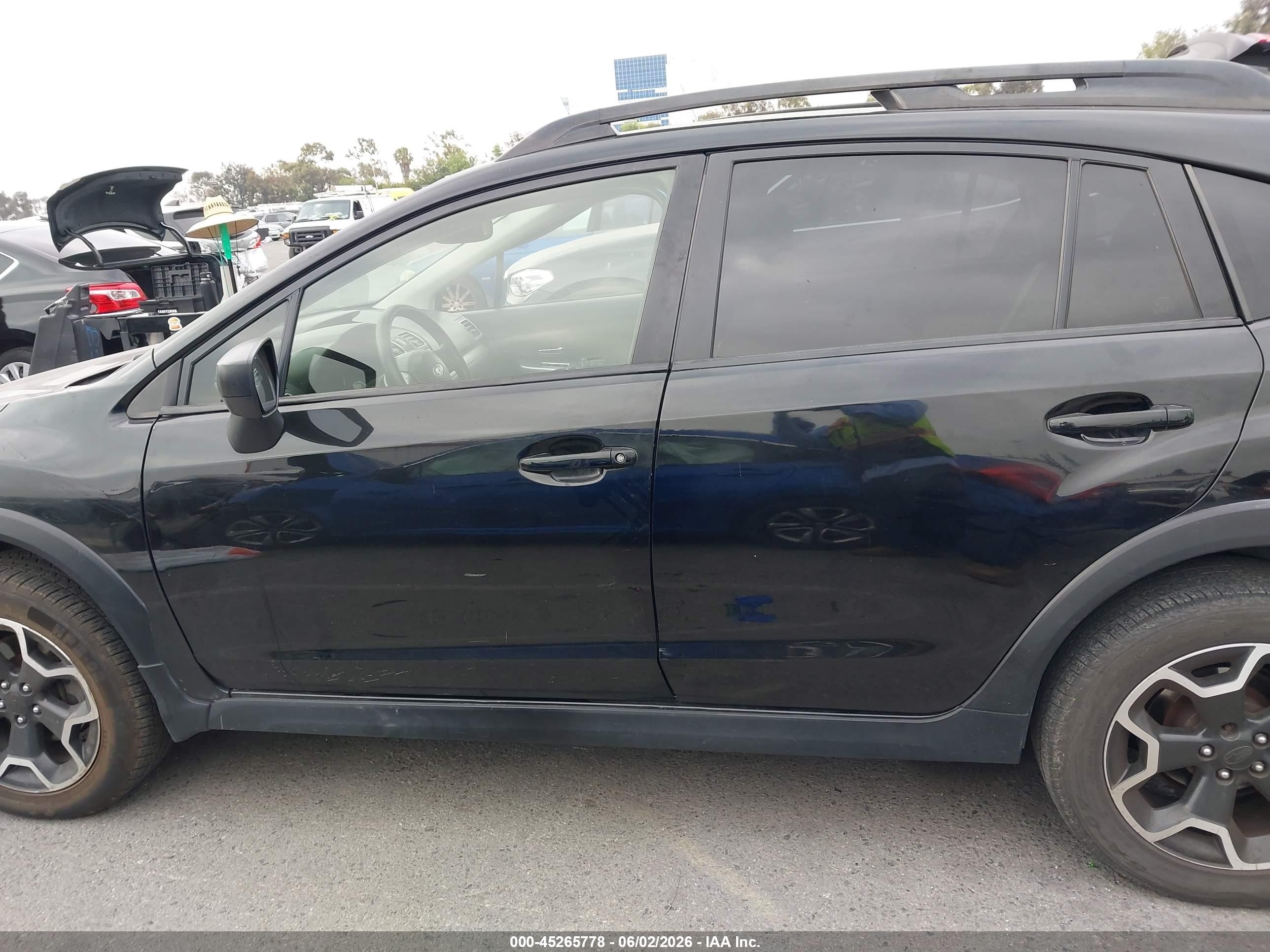 2015 Subaru Xv Crosstrek 2.0i Premium Black vin: JF2GPADC4FH236375