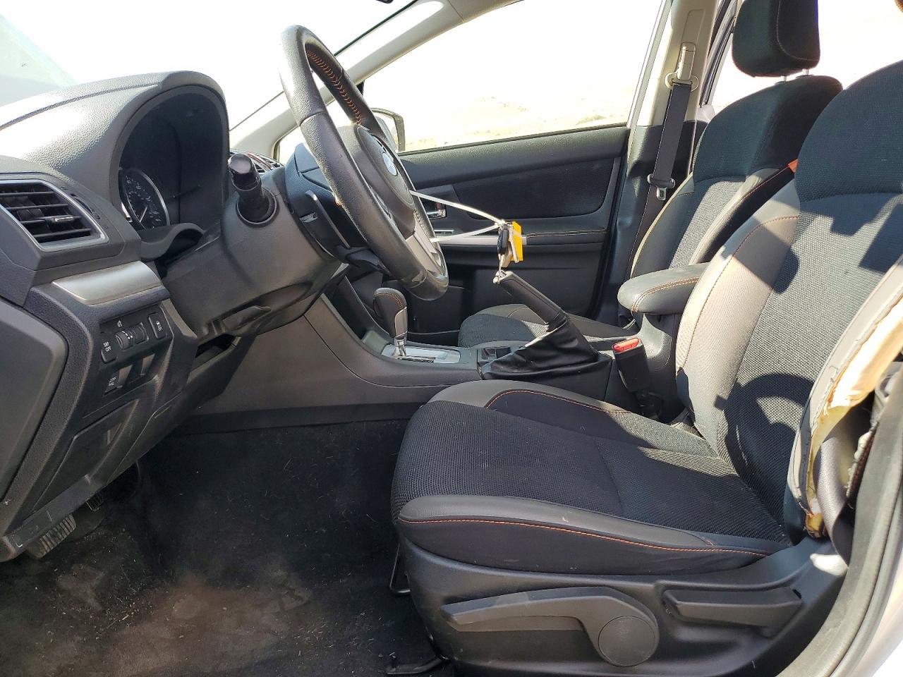 2016 Subaru Crosstrek Premium White vin: JF2GPADC8G8228104