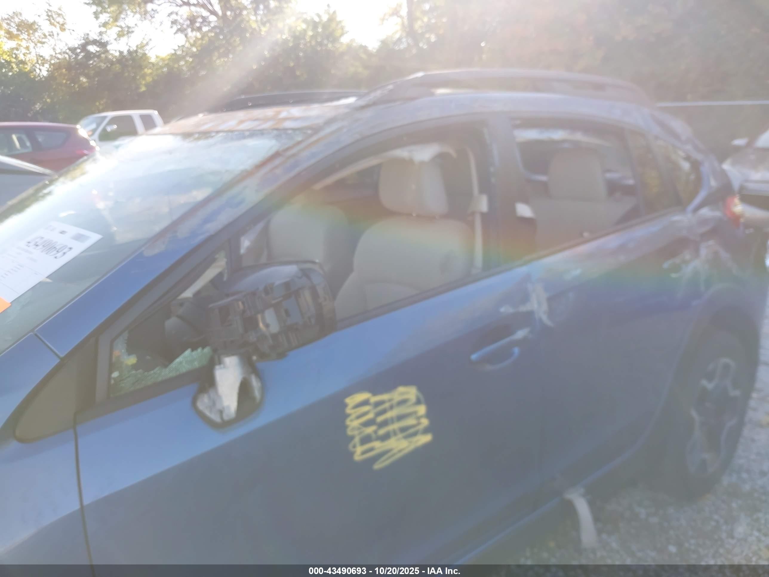 2015 Subaru Xv Crosstrek 2.0i Premium Blue vin: JF2GPADCXF8330423