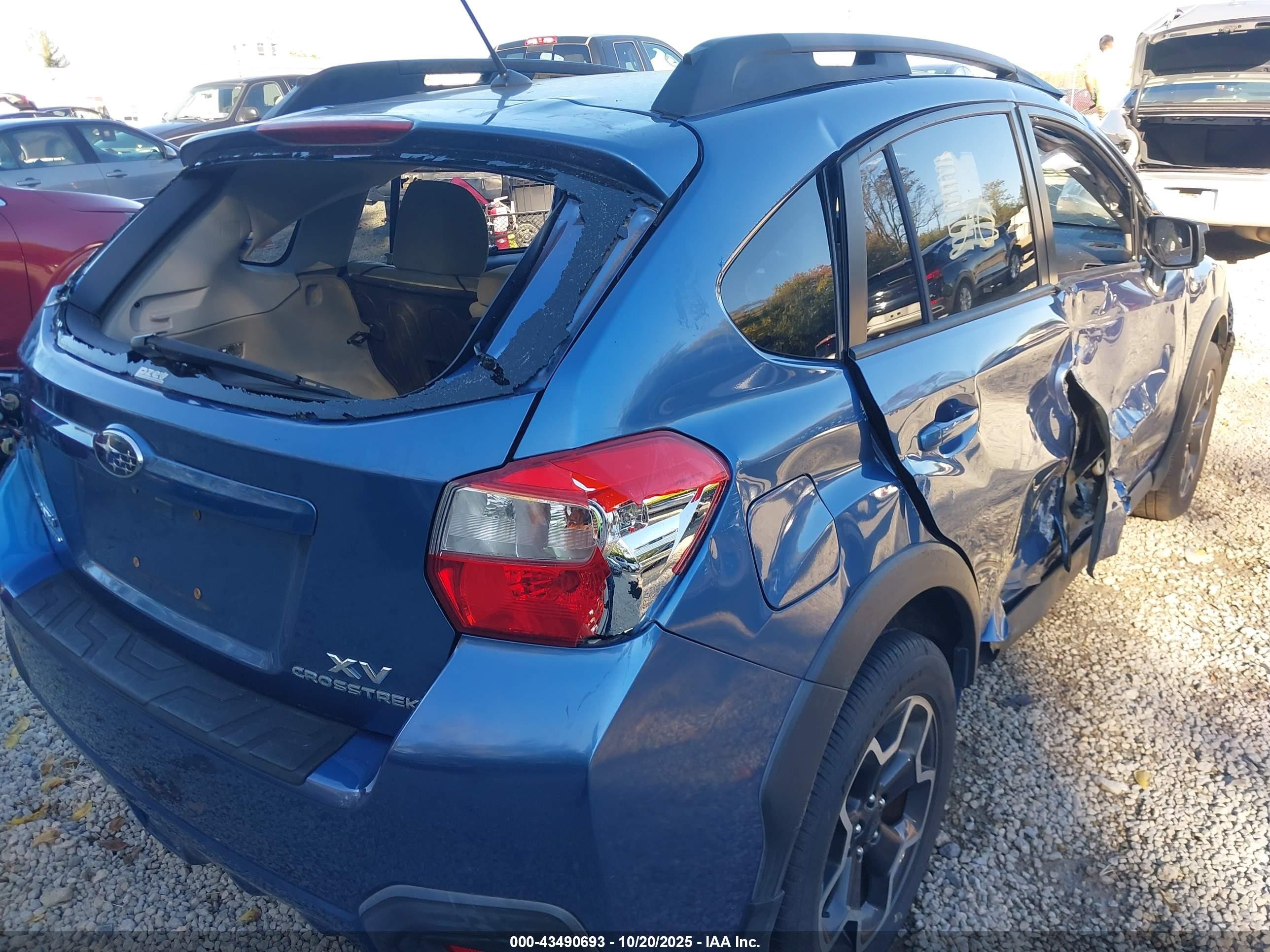 2015 Subaru Xv Crosstrek 2.0i Premium Blue vin: JF2GPADCXF8330423