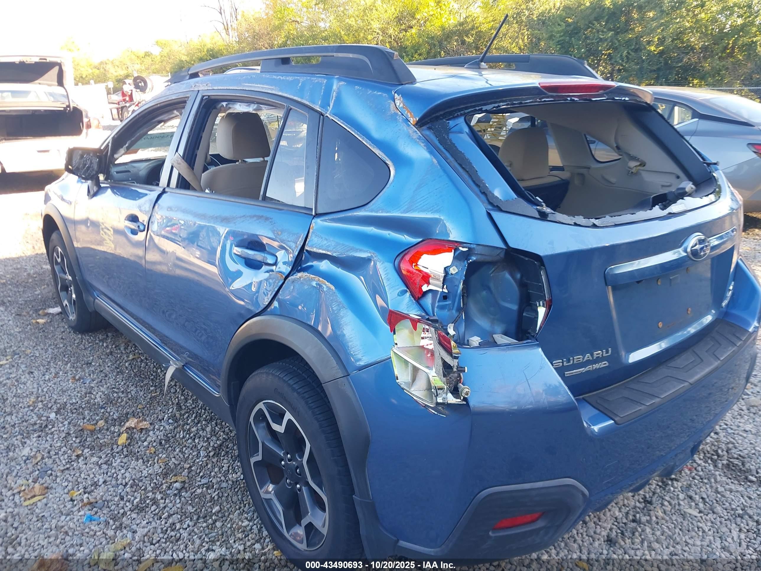 2015 Subaru Xv Crosstrek 2.0i Premium Blue vin: JF2GPADCXF8330423
