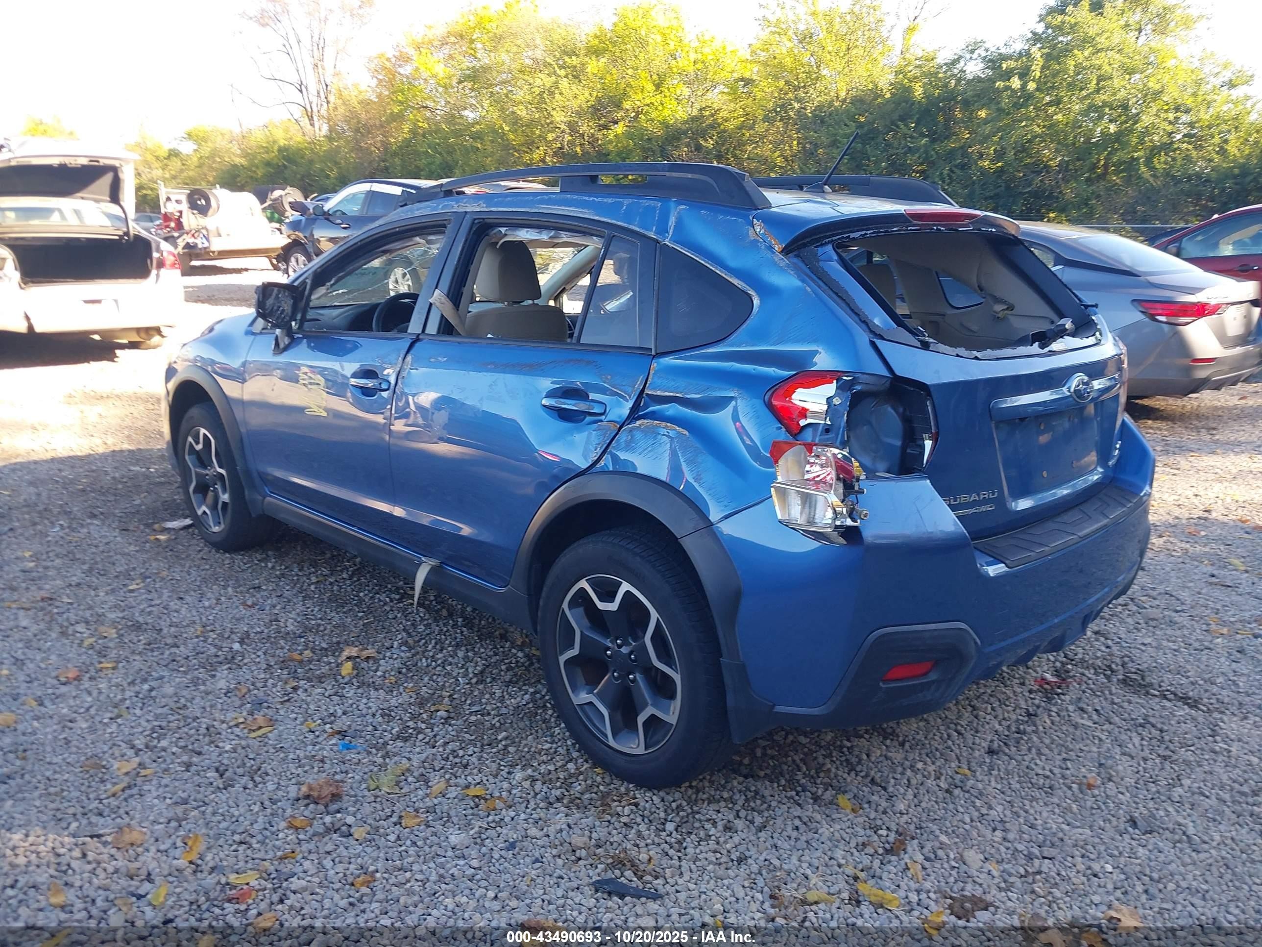 2015 Subaru Xv Crosstrek 2.0i Premium Blue vin: JF2GPADCXF8330423